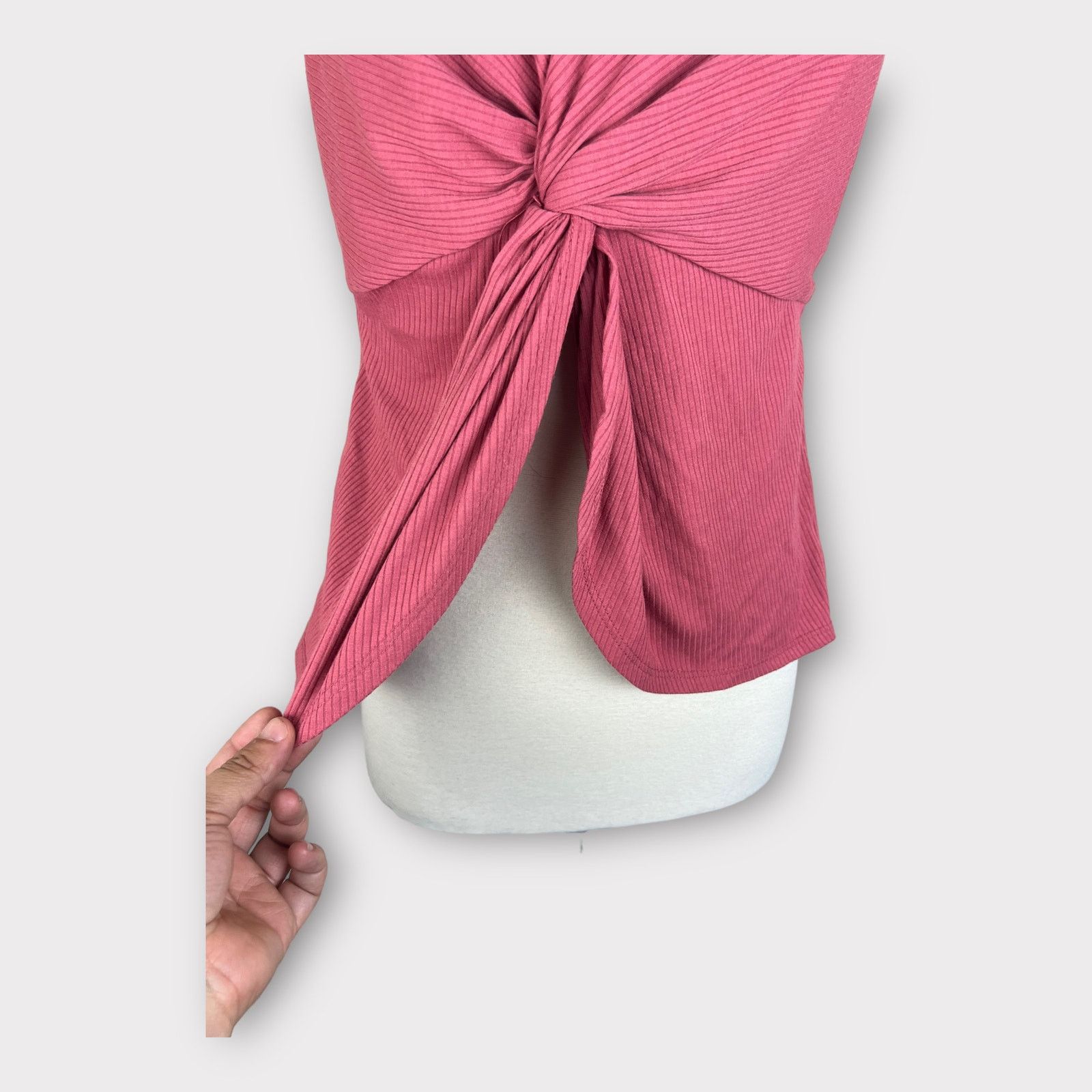 Nordstrom Socialite Front Twist Knot Ribbed Tank Top Coral Pink Size L / US 10 / IT 46 - 6 Thumbnail