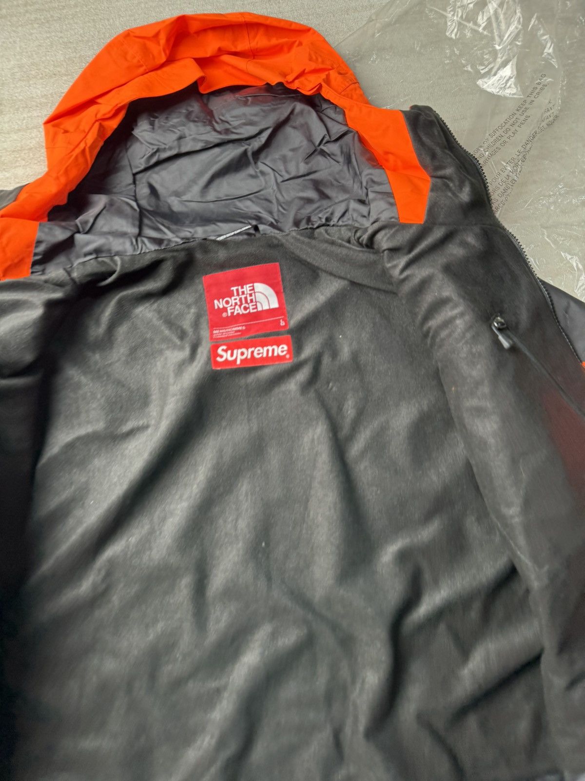 Supreme × The North Face Supreme tnf mountain light jacket Size US L / EU 52-54 / 3 - 6 Thumbnail