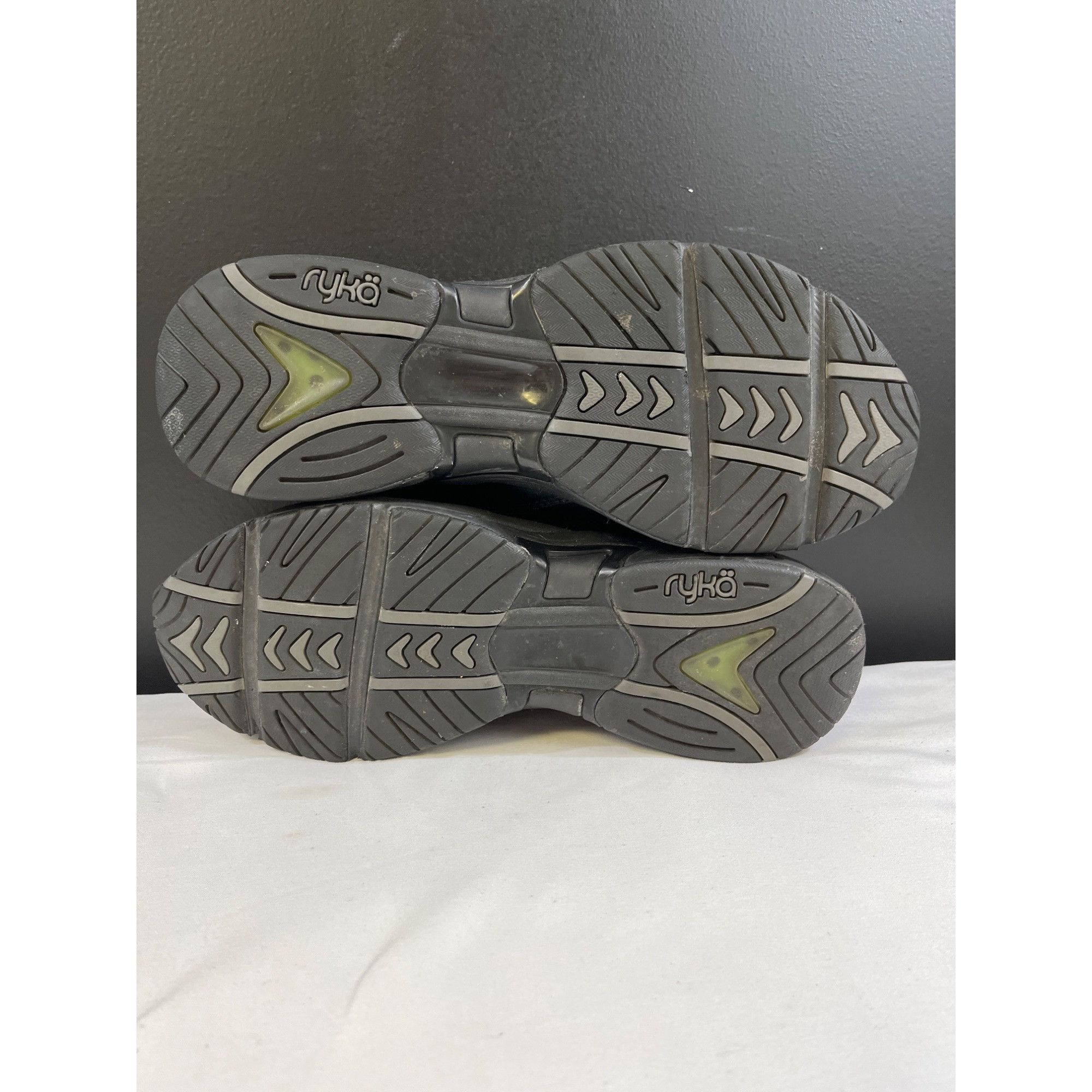 Other Ryka Womens Black Casual Leather Sneaker Size 10 SKU 6410 Size US 10 / IT 40 - 3 Thumbnail