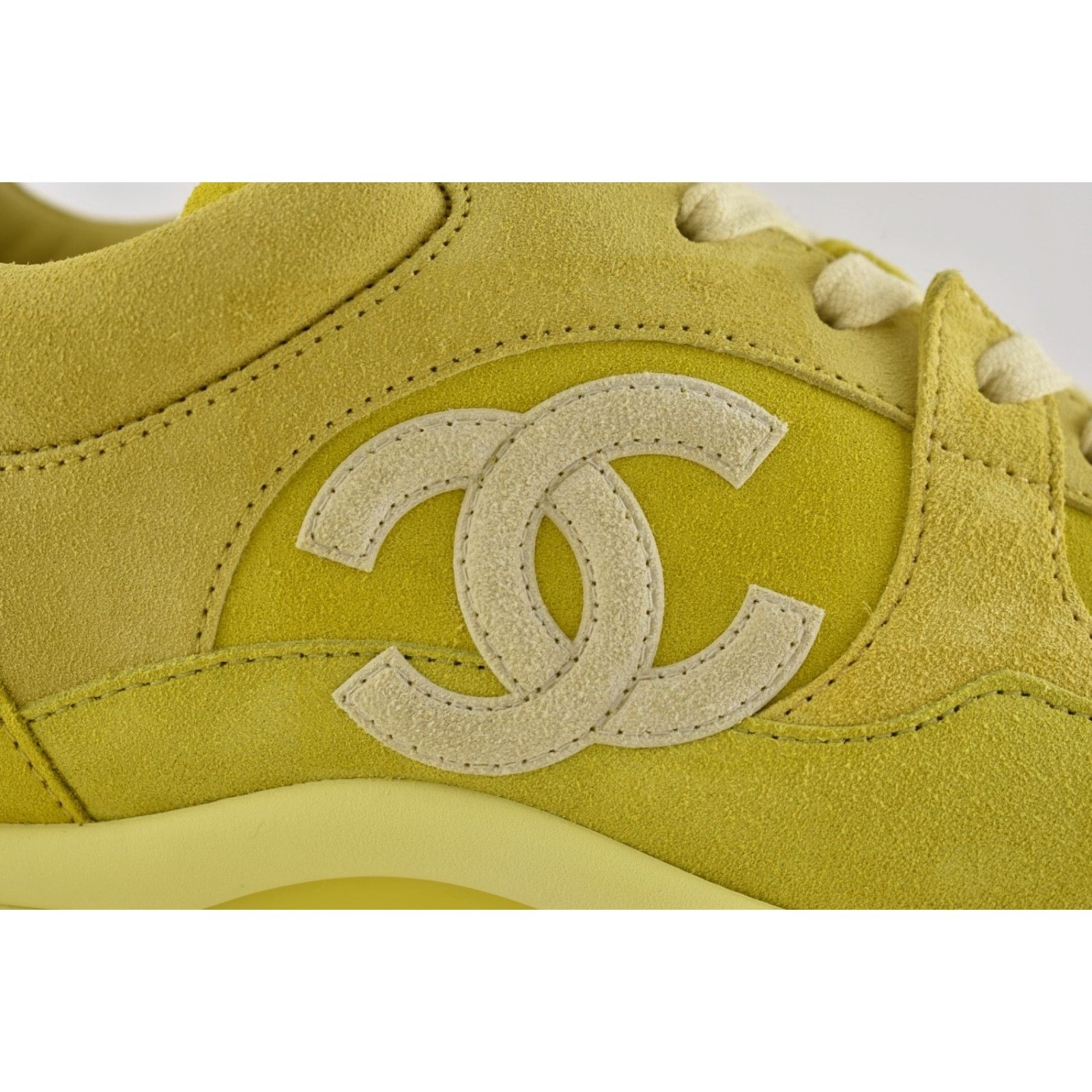 Chanel Chanel 19S Mens Yellow White Suede CC Logo Low Top Size US 11 / EU 44 - 4 Thumbnail