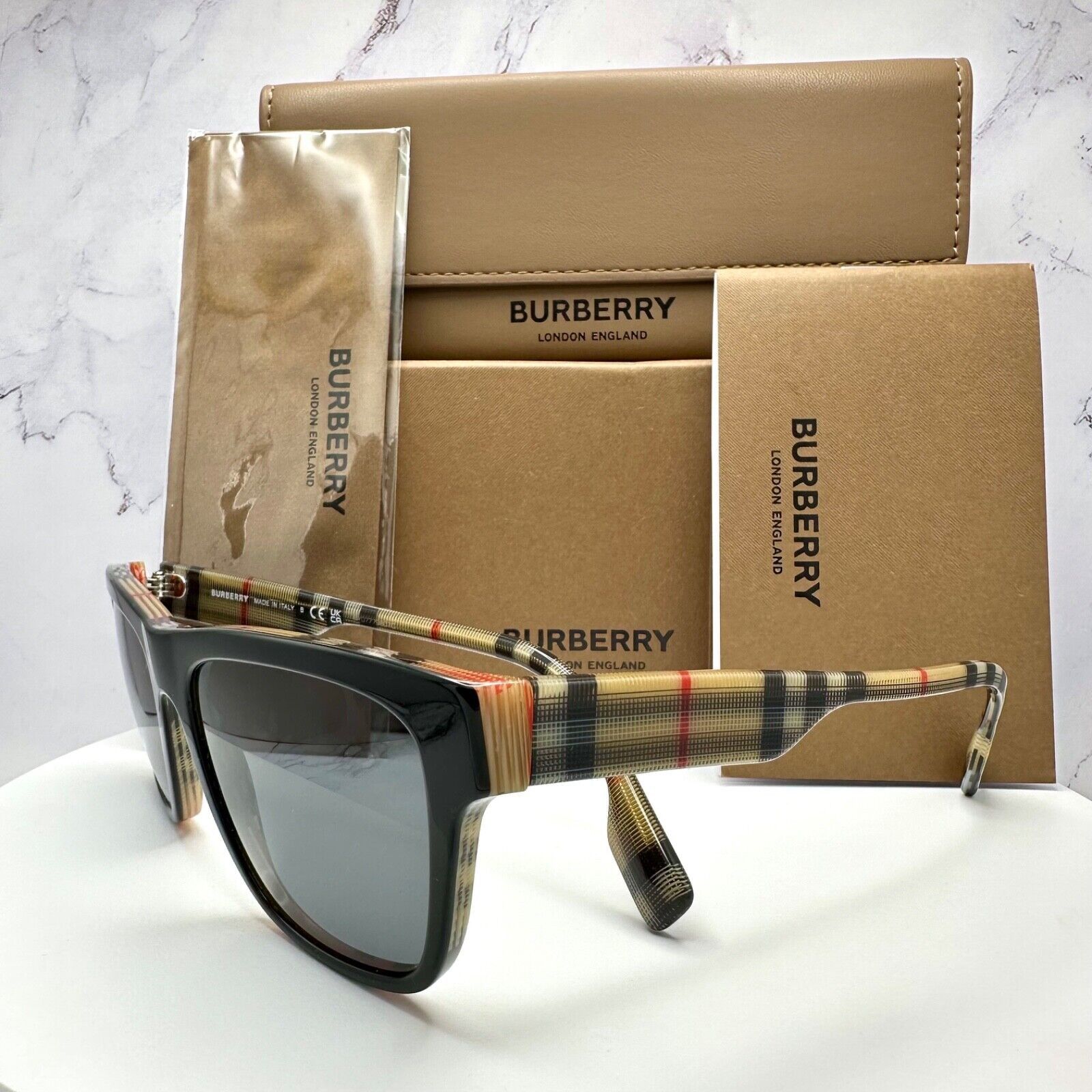 Burberry New Burberry Sunglasses Black Square Classic Check Arm Brown Size ONE SIZE - 11 Thumbnail