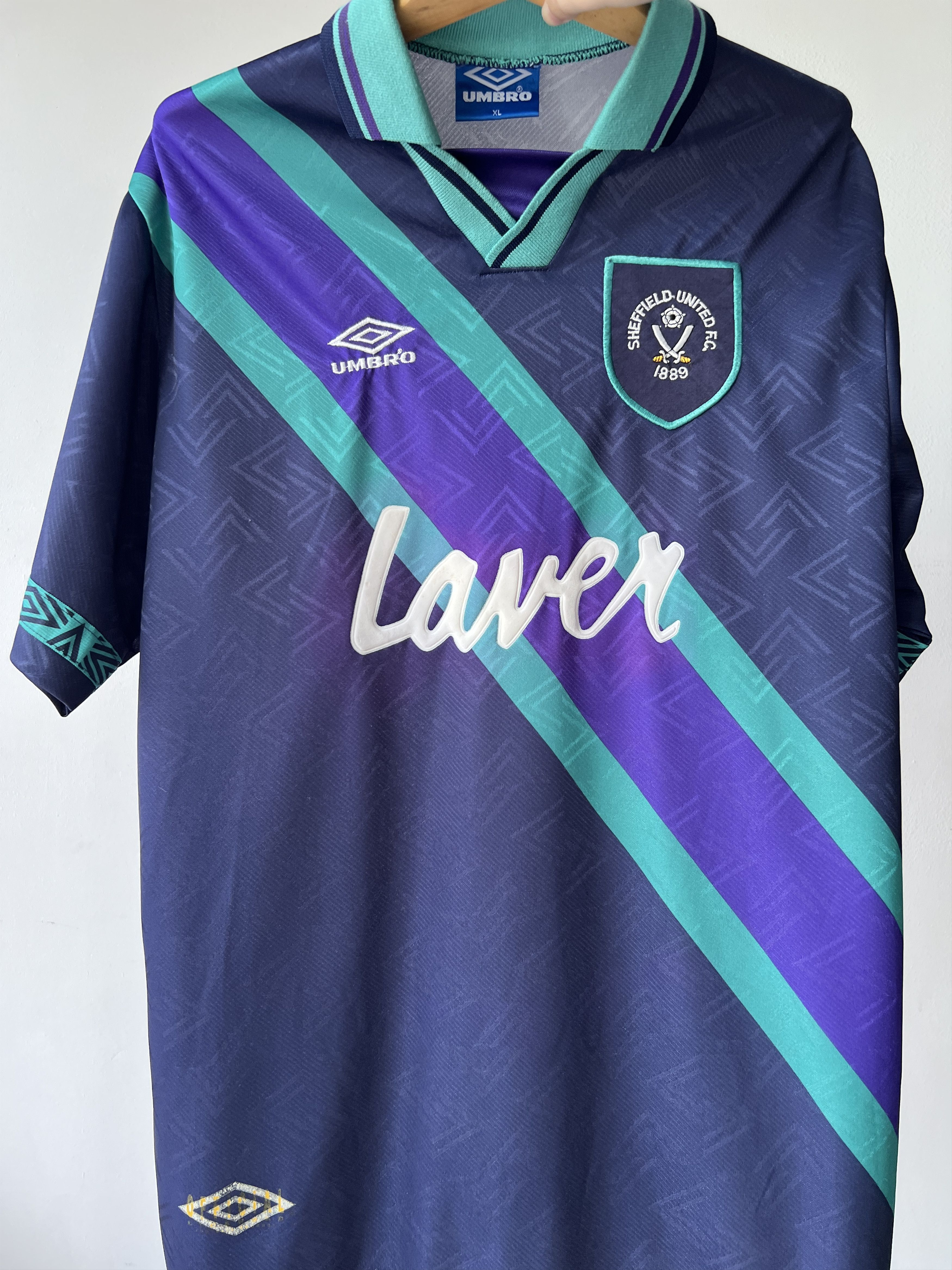 Umbro (XL) Sheffield United 1993-95 Away Kit Size US XL / EU 56 / 4 - 3 Thumbnail