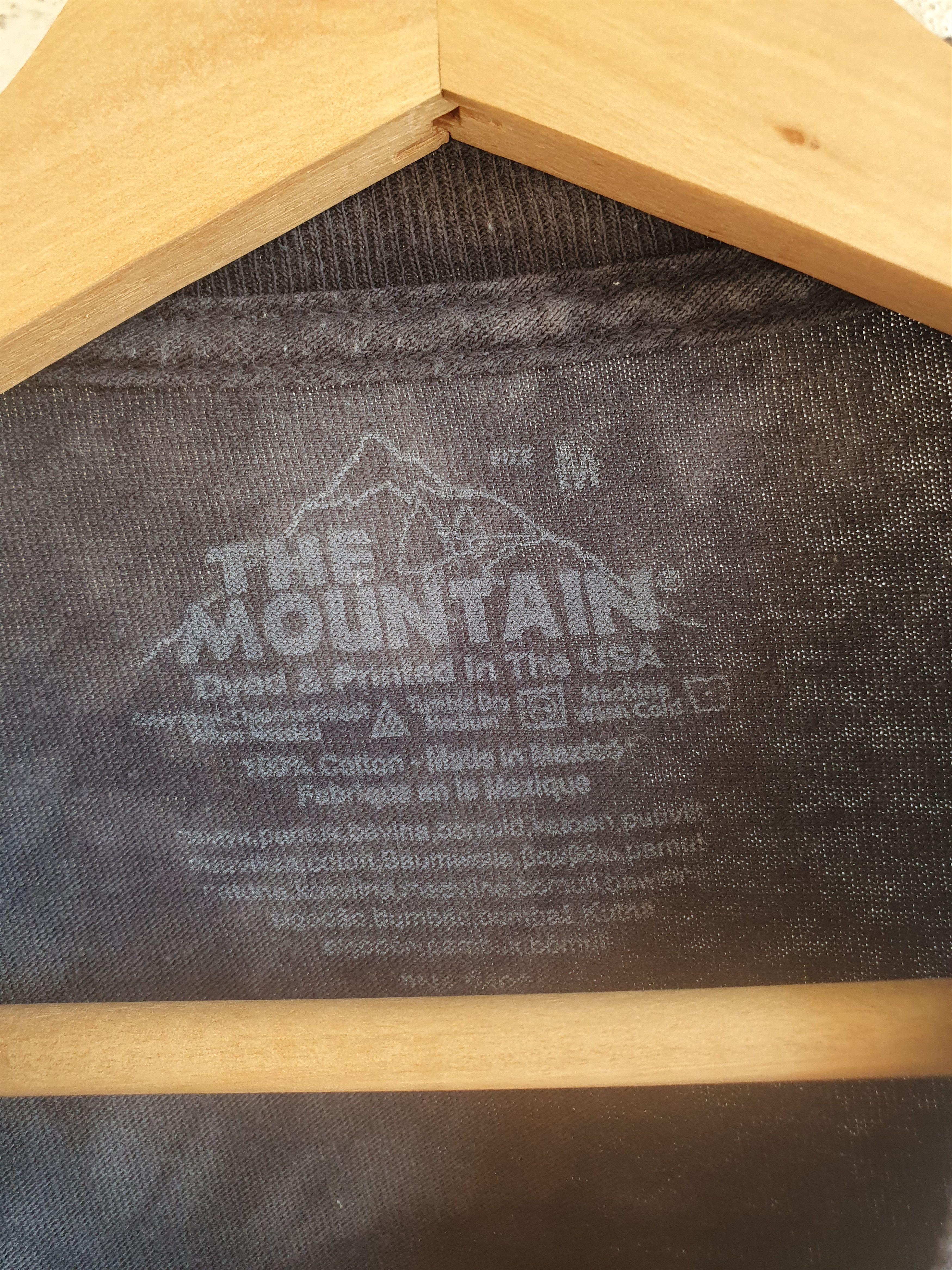 The Mountain The Mountain Sheriff Gunslinger 2015 Michael Cahill tee M Size US M / EU 48-50 / 2 - 2 Thumbnail