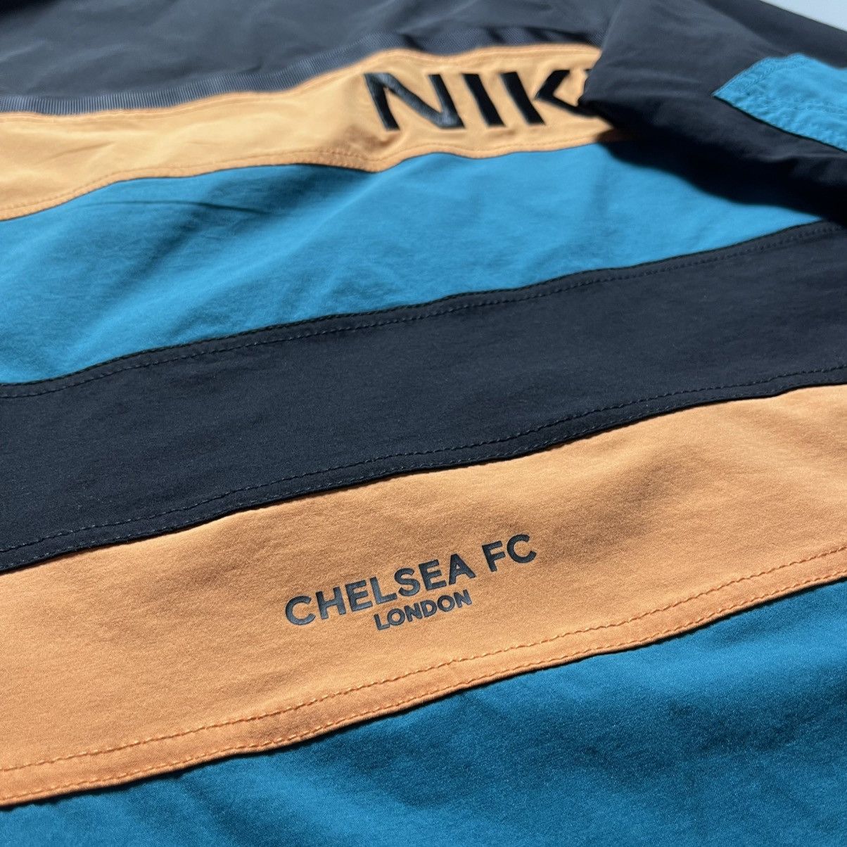 Nike CHELSEA NIKE 2021/2022 WOVEN HOODED FOOTBALL JACKET Size US L / EU 52-54 / 3 - 13 Thumbnail
