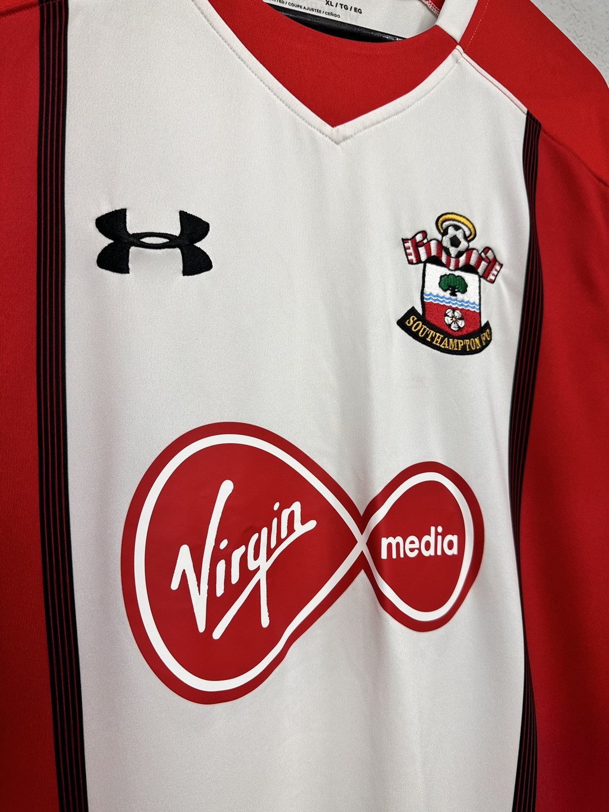 Under Armour Under Armour SOUTHAMPTON 2017/2018 Soccer Jersey Austin #10 Size US XL / EU 56 / 4 - 3 Thumbnail
