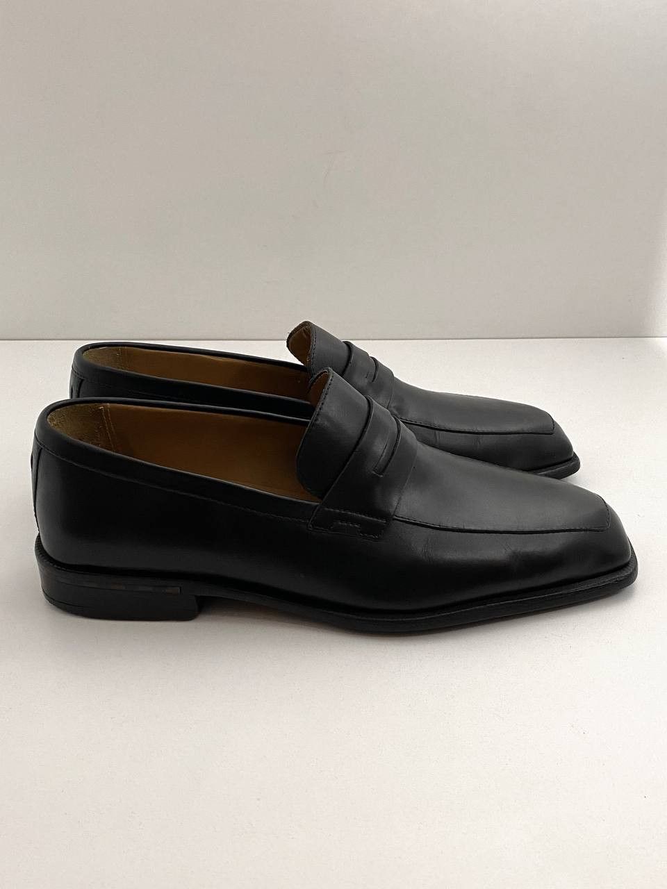Louis Vuitton Louis Vuitton LV Black Leather Classic Loafer Dress Shoes Size US 9.5 / EU 42-43 - 4 Thumbnail
