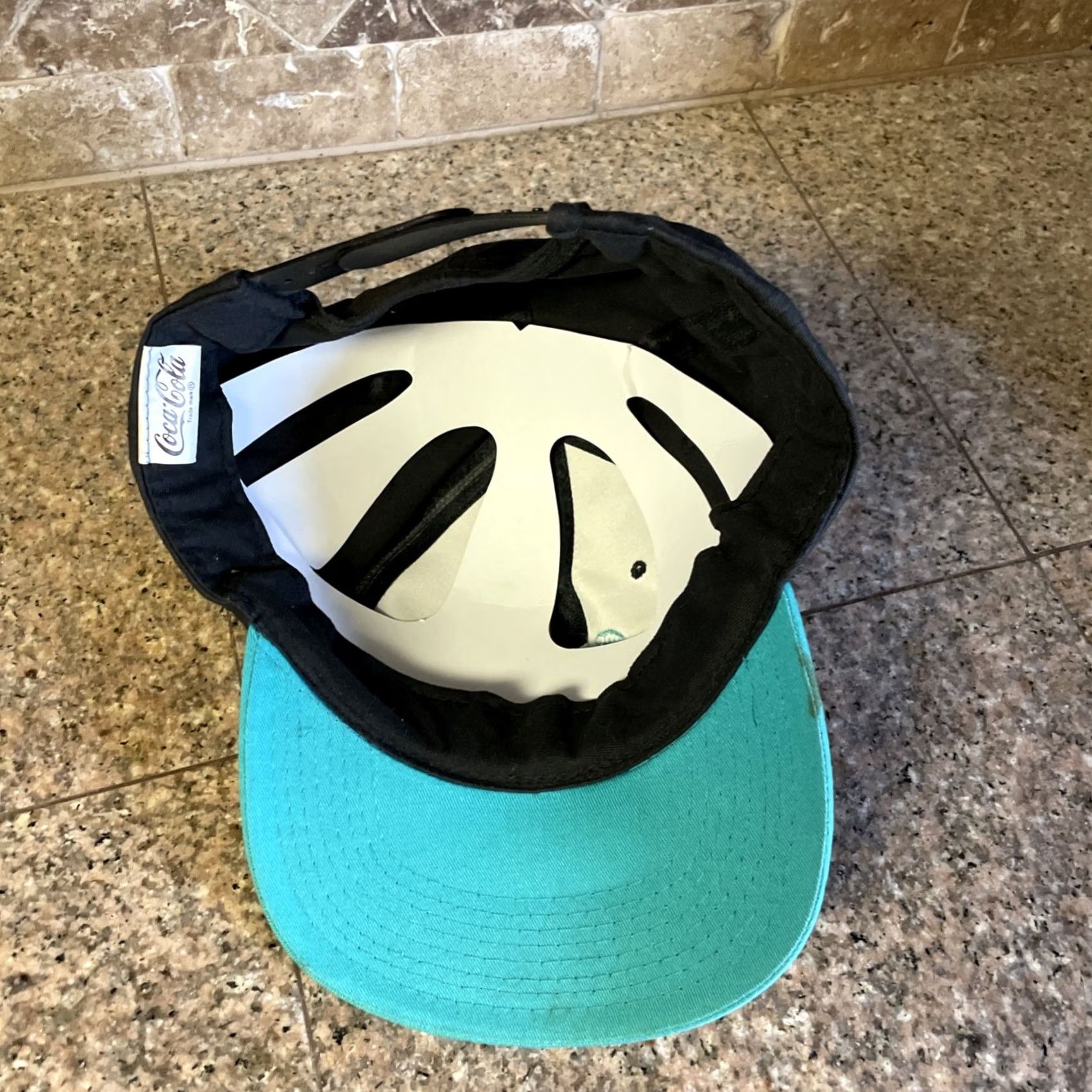 Vintage VINTAGE Coca-Cola Sports SnapBack Cap Hat Men One Size Black Green 90s Soccer Basketball Snapback Adjustable Summer Spring Hats Size ONE SIZE - 4 Thumbnail