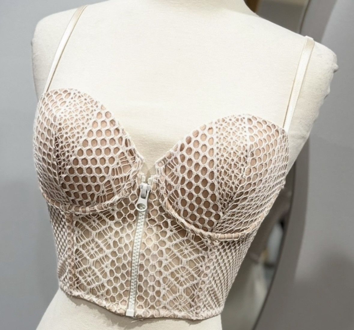 Victoria's Secret Victoria’s Secret Very Sexy Crochet Longline Underwire Bra Size ONE SIZE - 9 Thumbnail
