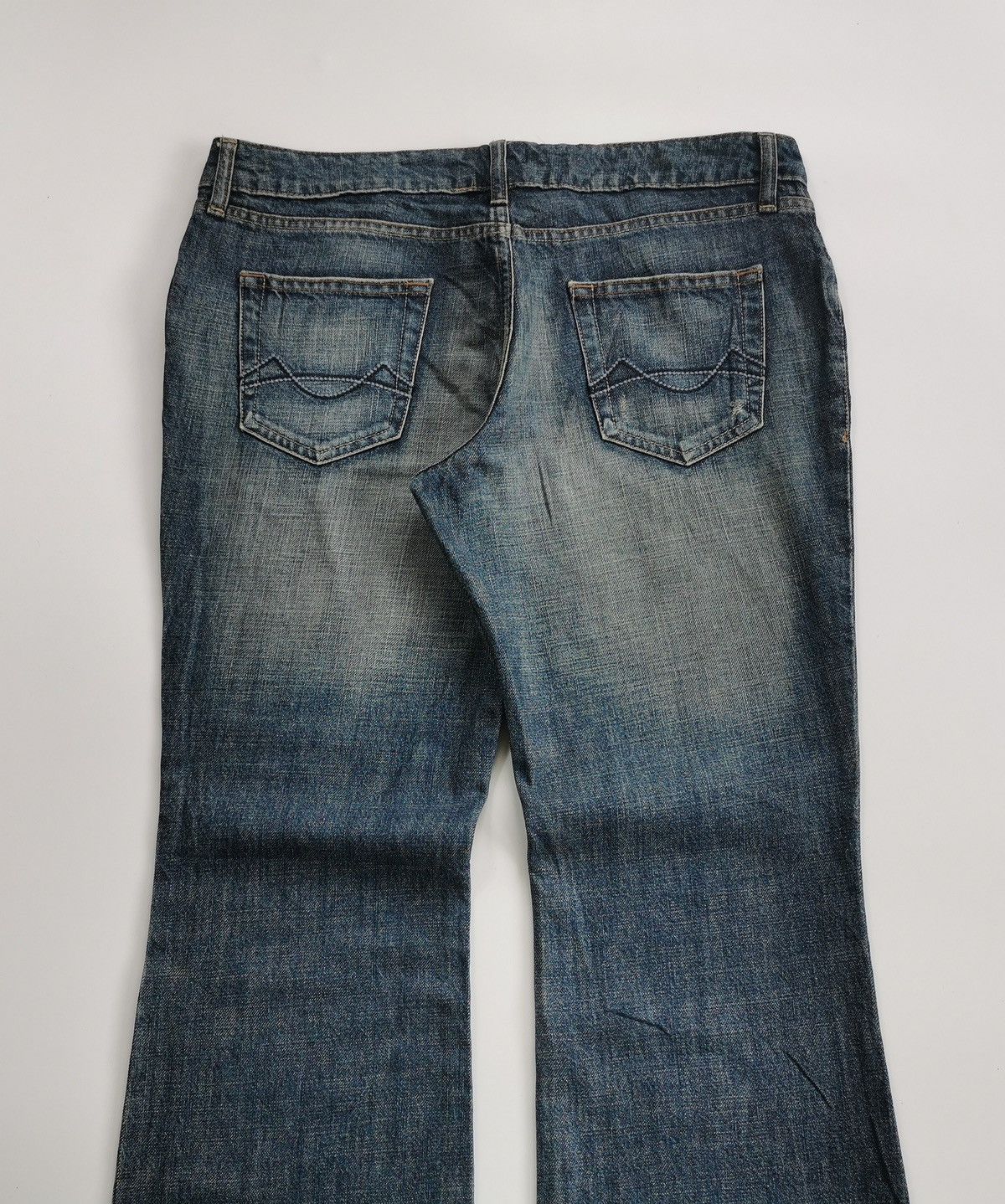 Mossimo Mossimo Bootcut Distressed Jeans ERD Grunge Size 34" / US 12 / IT 48 - 5 Thumbnail