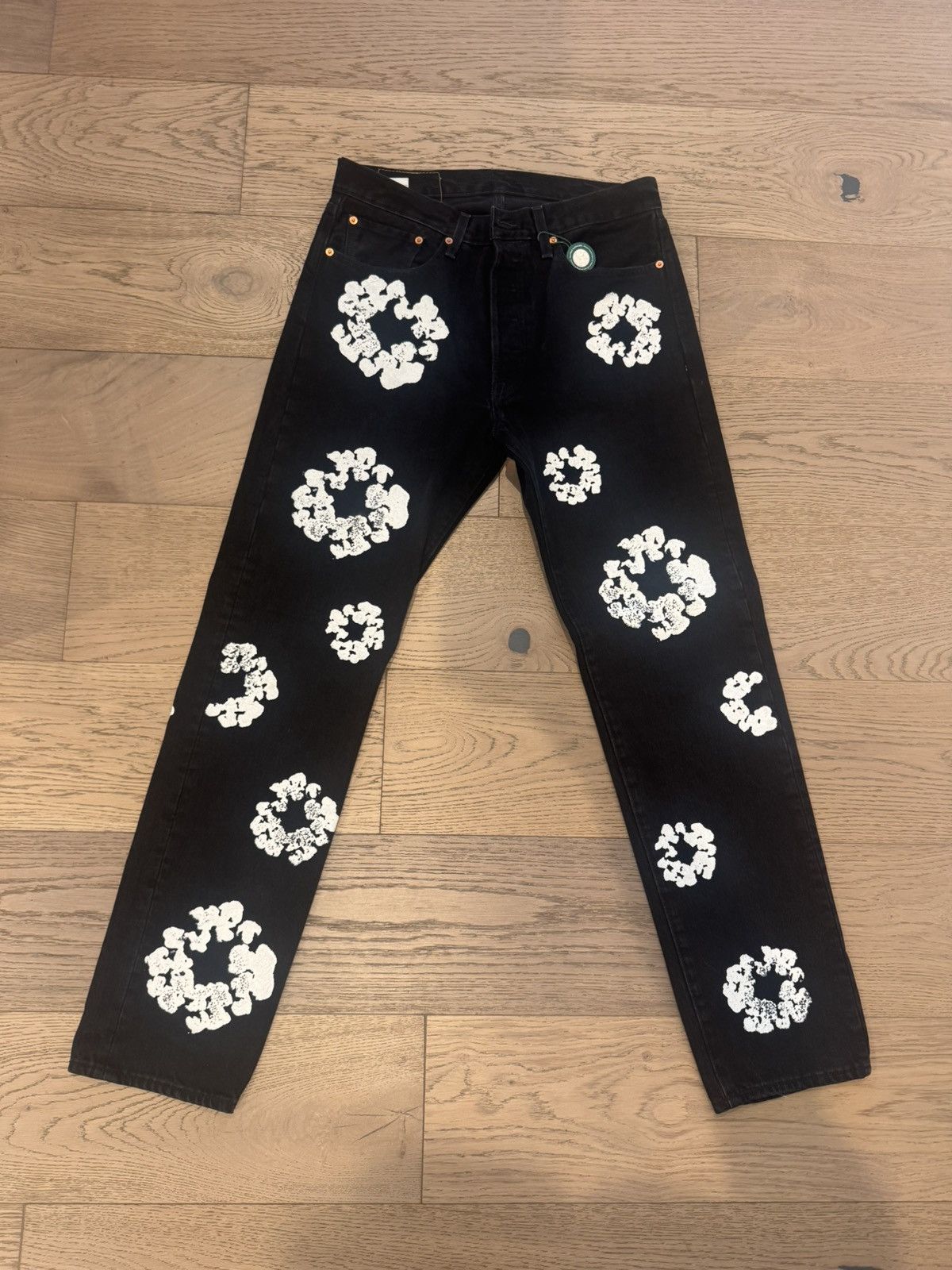 DENIM TEARS × Levi's Denim Tears Cotton Wreath Levi’s 501 – Black (W32) Size US 32 / EU 48 - 2 Thumbnail