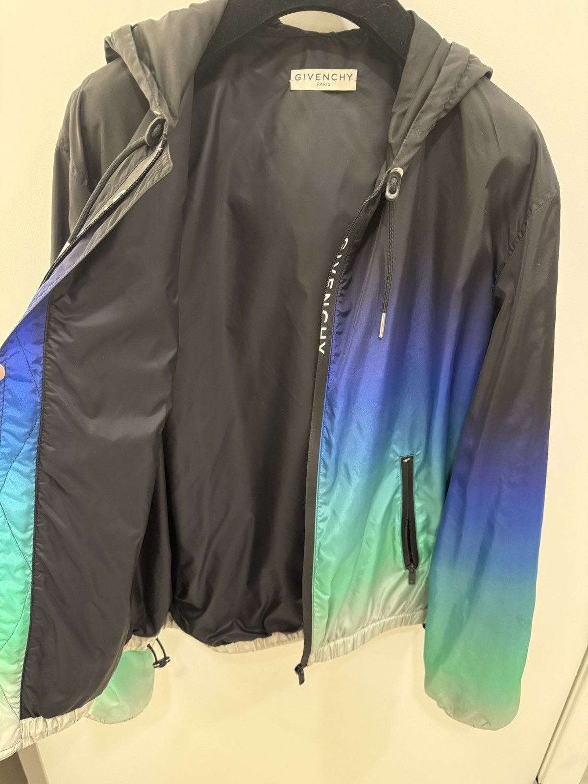 Givenchy Givenchy 3 Avenue George V Paris Logo Windbreaker Jacket Size US L / EU 52-54 / 3 - 4 Thumbnail