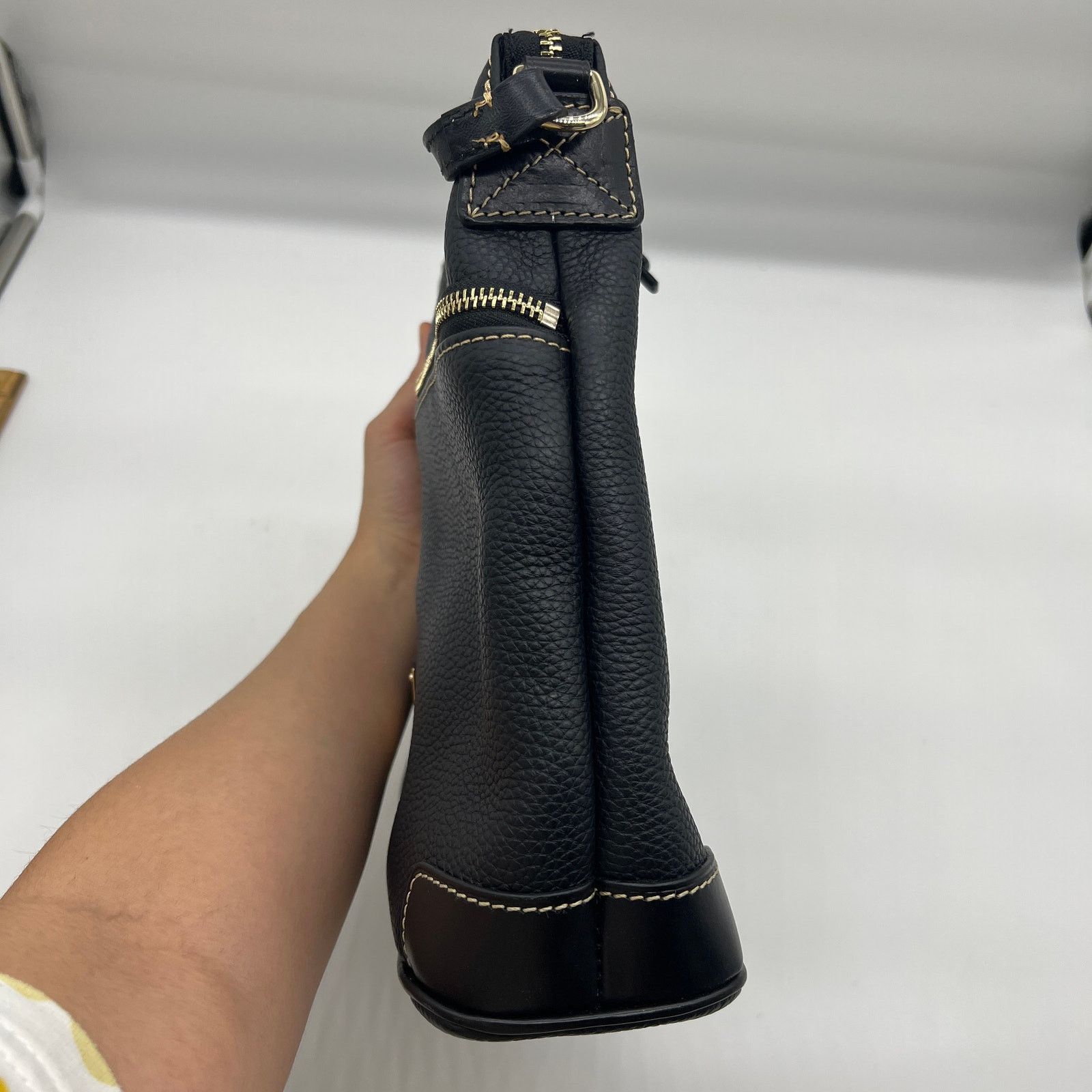 Dooney & Bourke Dooney & Bourke Pebble Leather Crossbody Purse Black Color Size ONE SIZE - 10 Thumbnail