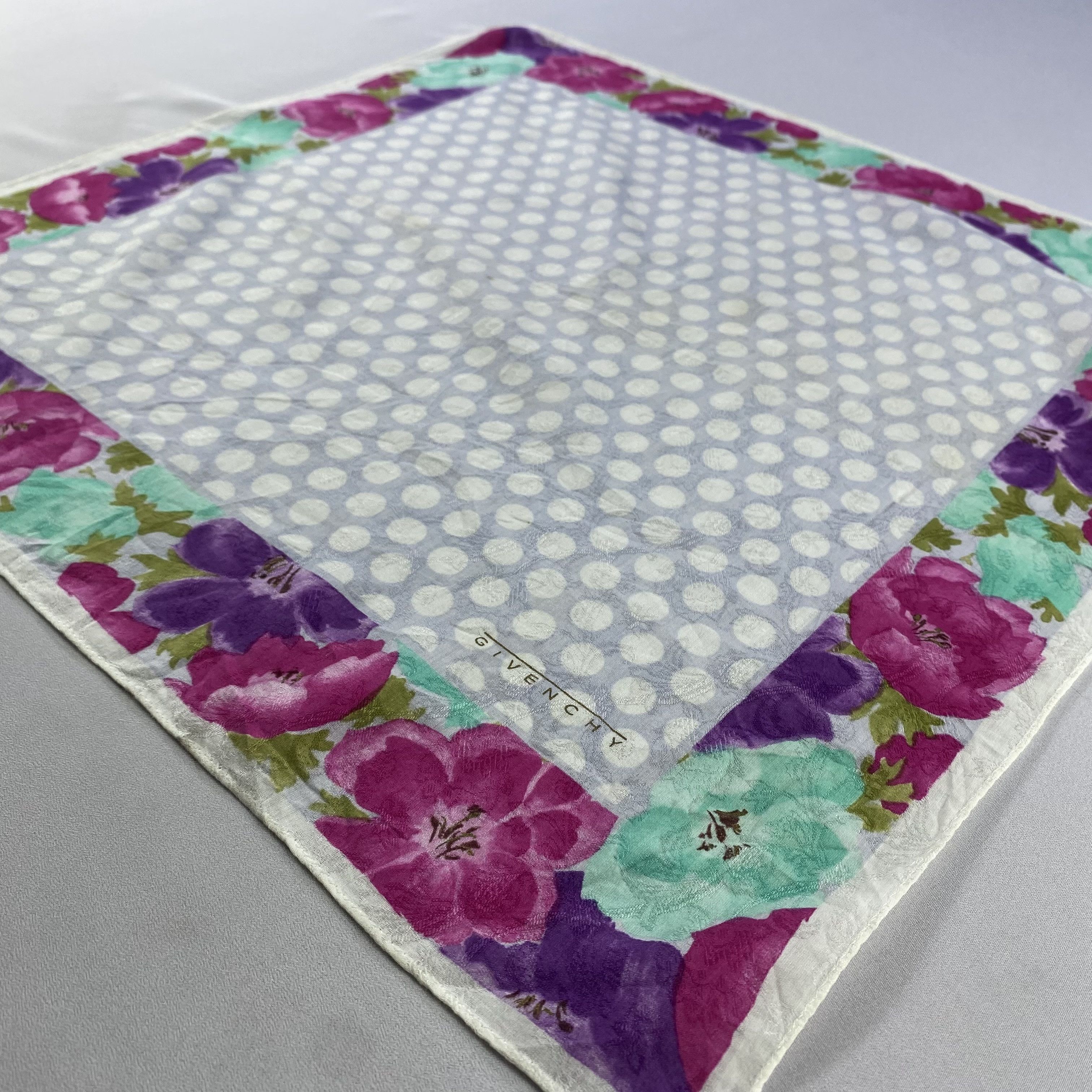 Vintage Givenchy Bandana/ Handkerchief / Neckerchief Size ONE SIZE - 2 Thumbnail