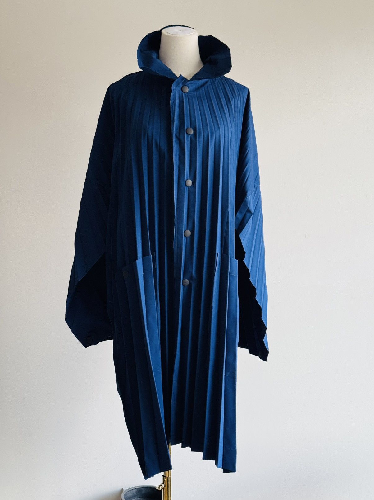 Homme Plisse Issey Miyake Homme Plisse Issey Miyake Edge coat pleated one size jacket Size US M / EU 48-50 / 2 - 1 Thumbnail