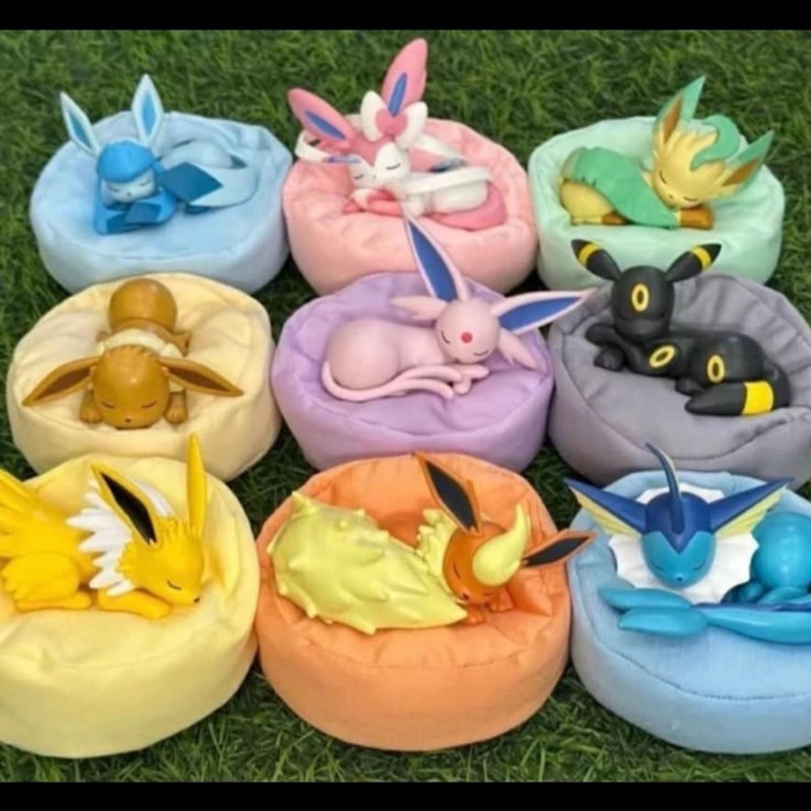 Pokemon Authentic Pokemon Eeveelutions Blind Box Toy (1 Random box) Size ONE SIZE - 2 Thumbnail
