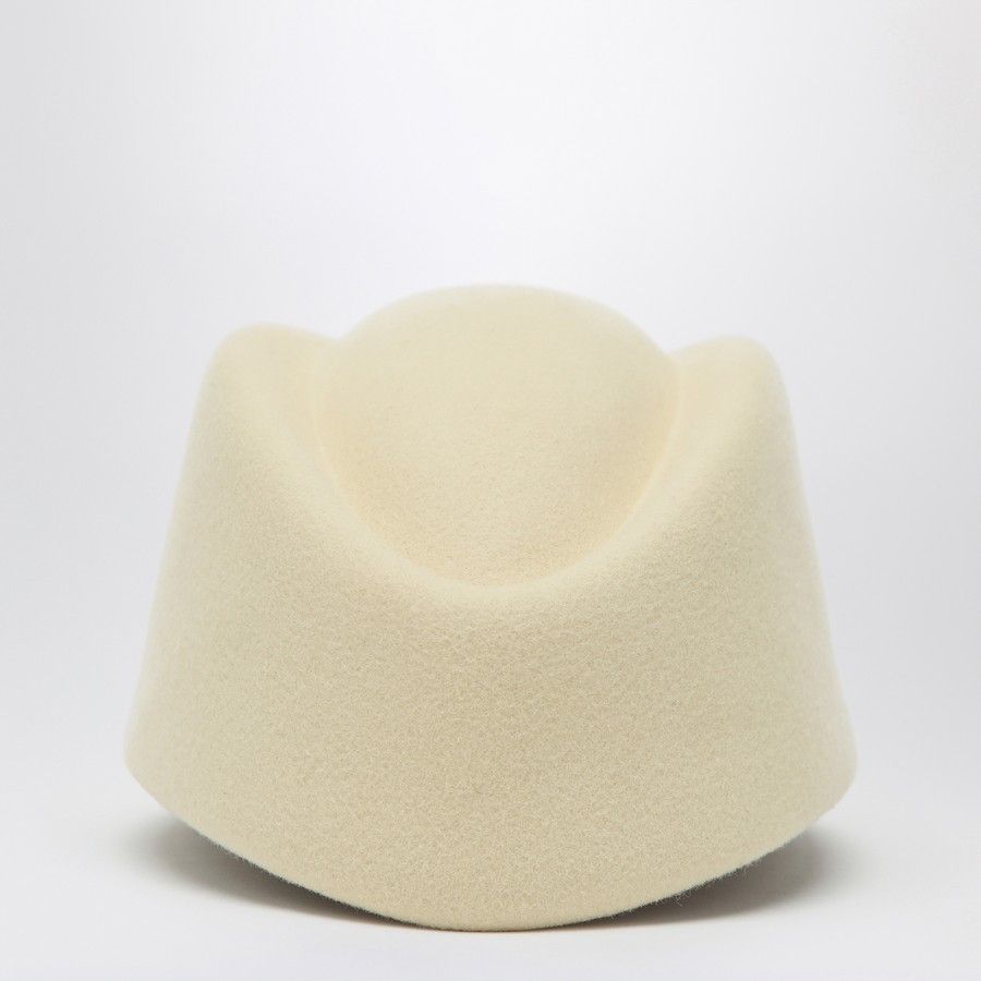 o1d2blof1025 Size: 58 / V Logo Signature Wool Hat in Cream
