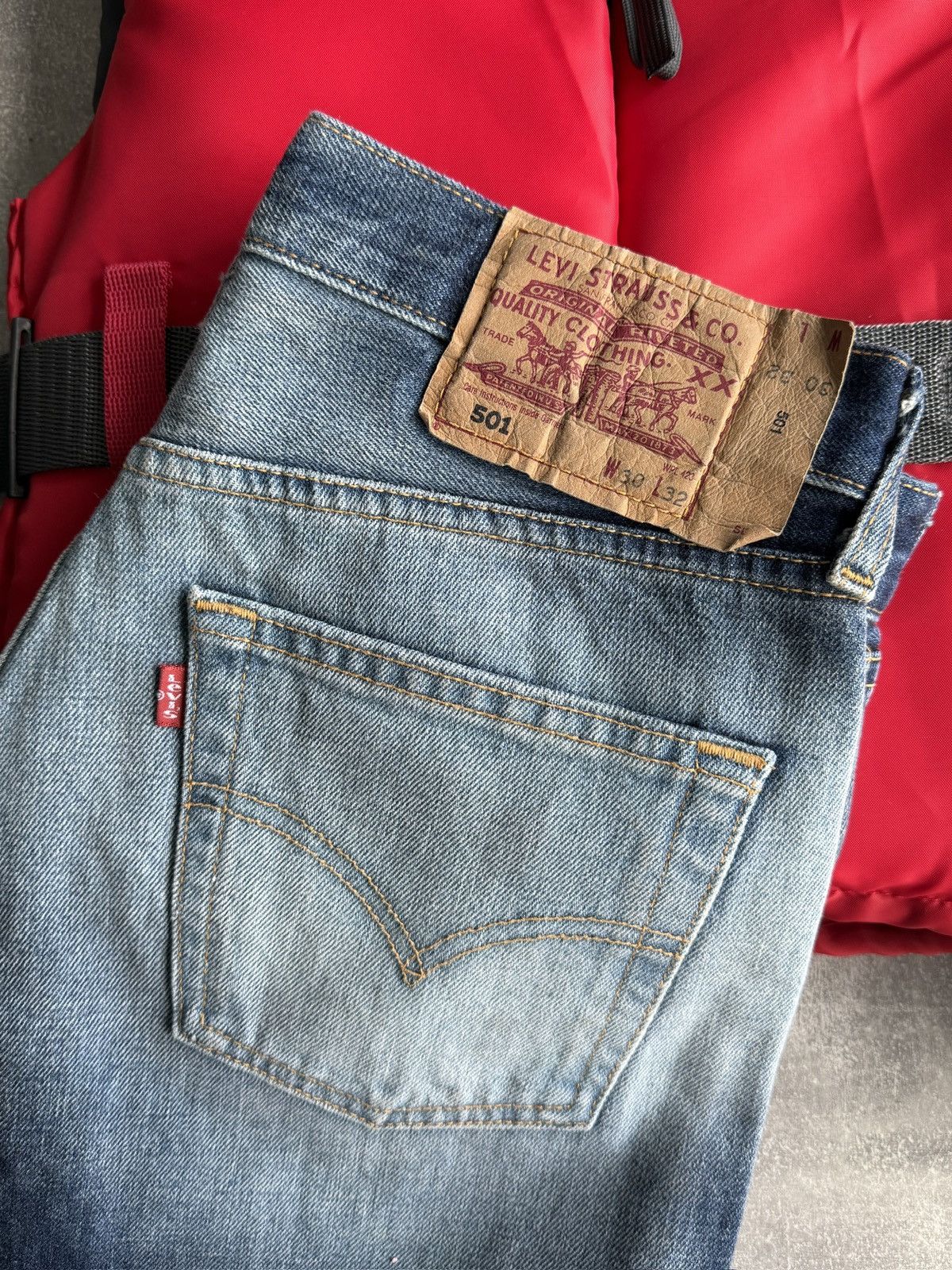 Levi's LEVI'S 501 Original Fit Jeans Size W30 L32 levis vintage Size US 30 / EU 46 - 8 Thumbnail
