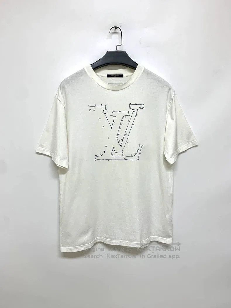 Louis Vuitton White Short Sleeve Top.