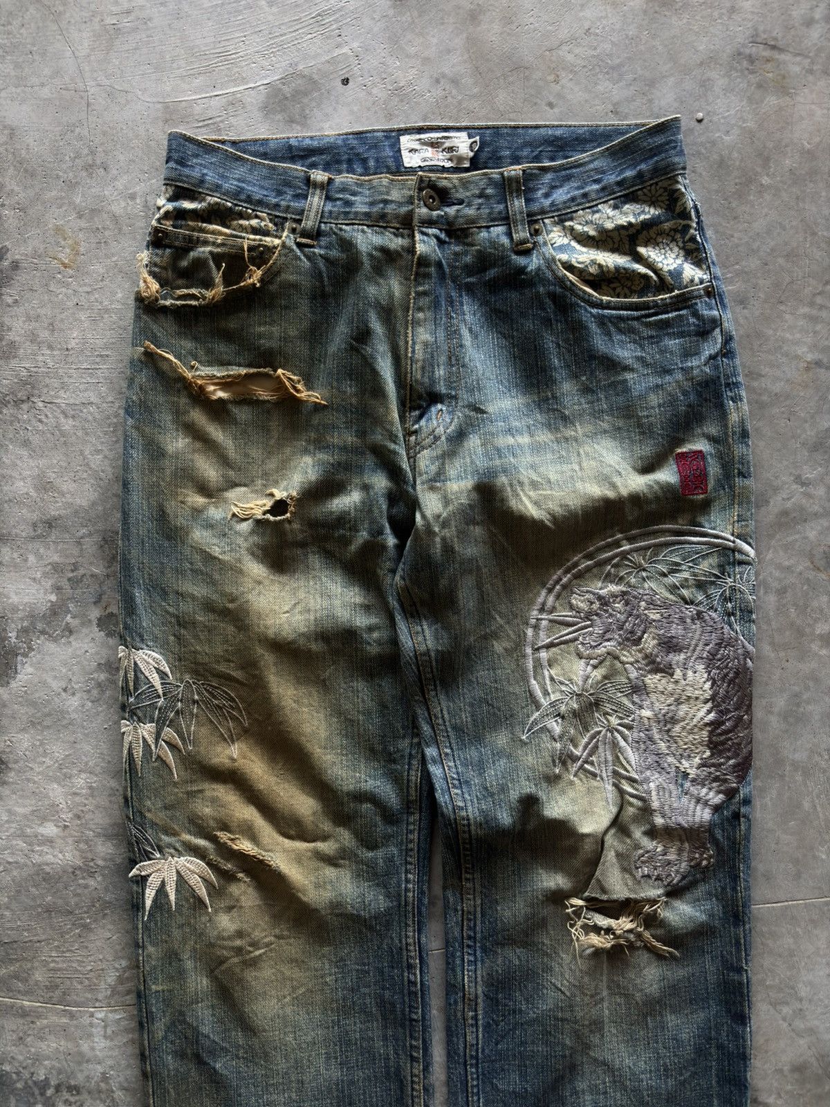 Karakuri Tamashii KARAKURI TAMASHII rusty distressed japanese sukajan tiger Size US 30 / EU 46 - 2 Thumbnail