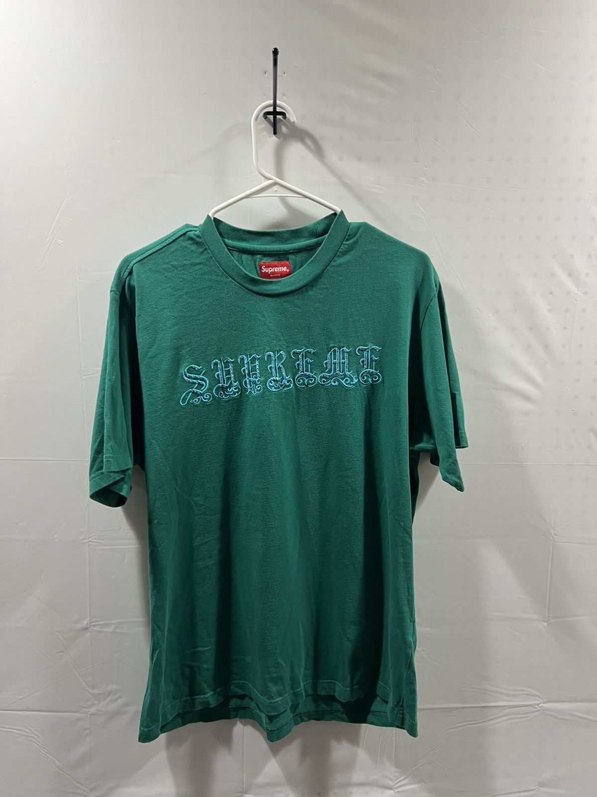 Supreme × Very Rare Supreme Old English Rhinestone SS Top