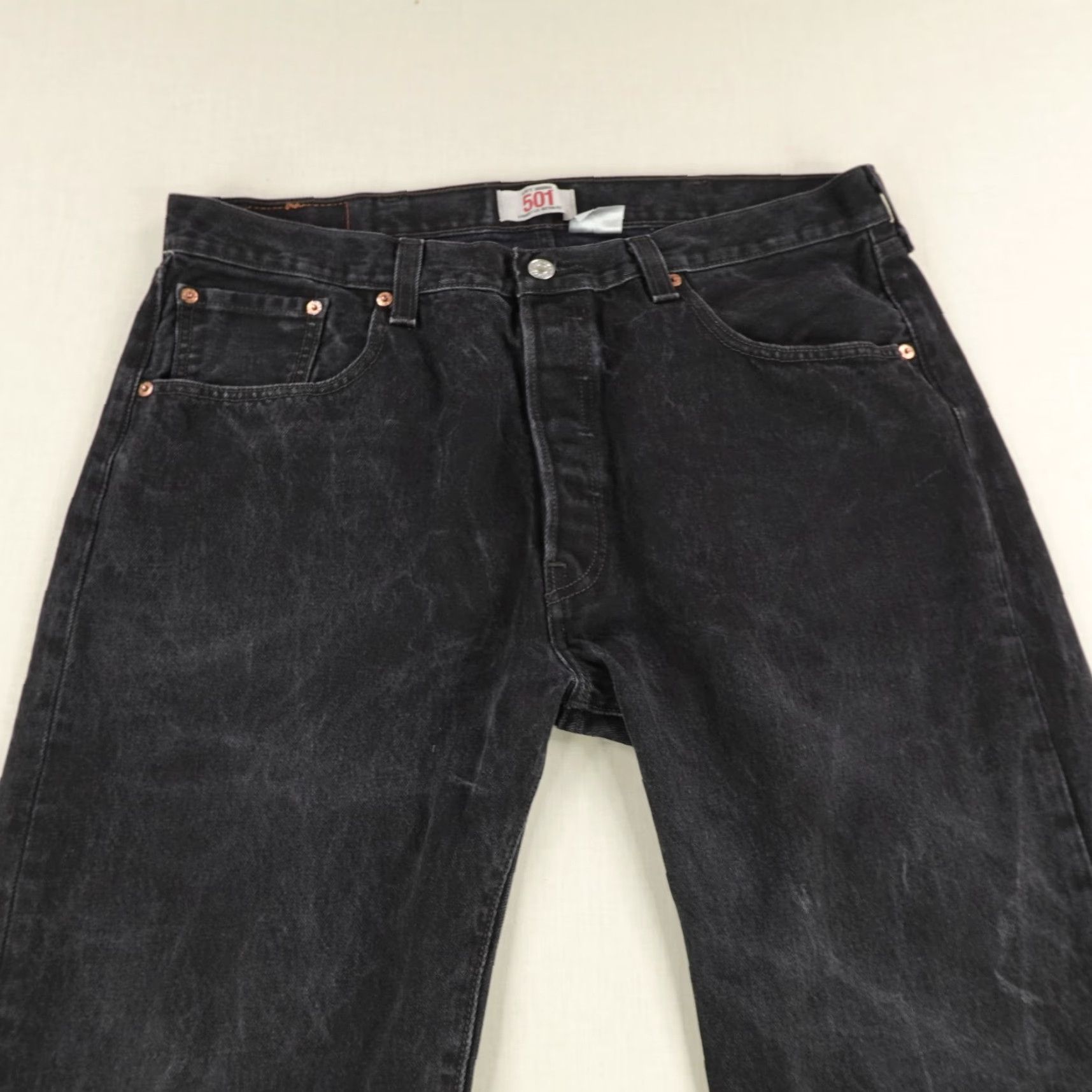 Levi's VINTAGE Levi's Jeans 501 Straight Leg Mens 38x32 Black Denim Regular Fit Size US 36 / EU 52 - 2 Thumbnail