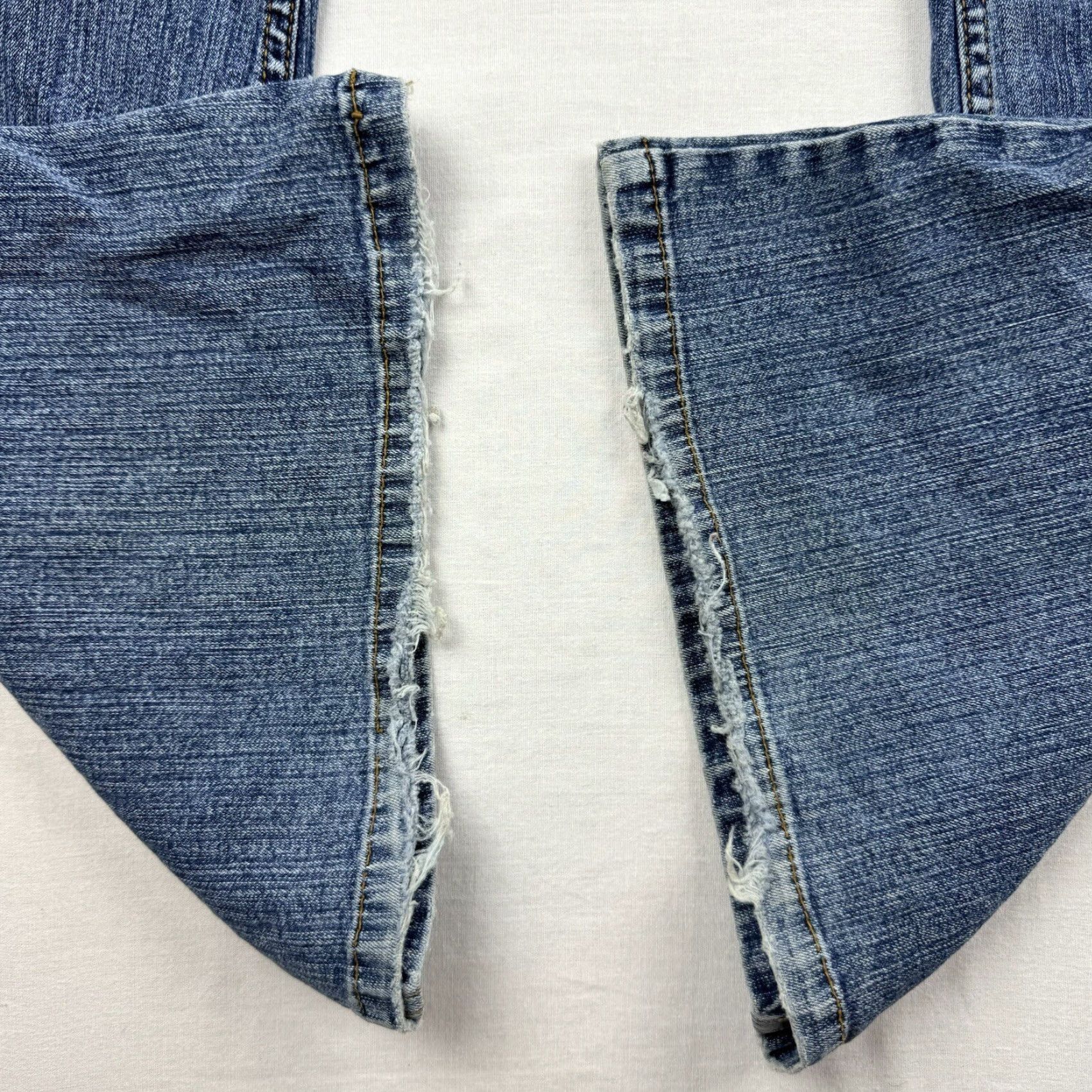 Vintage VINTAGE LEI Jeans Womens 11 Blue Flared Hipster Y2K Low Waist 2000s Jeans Girls Womens Size 32" / US 10 / IT 46 - 2 Thumbnail