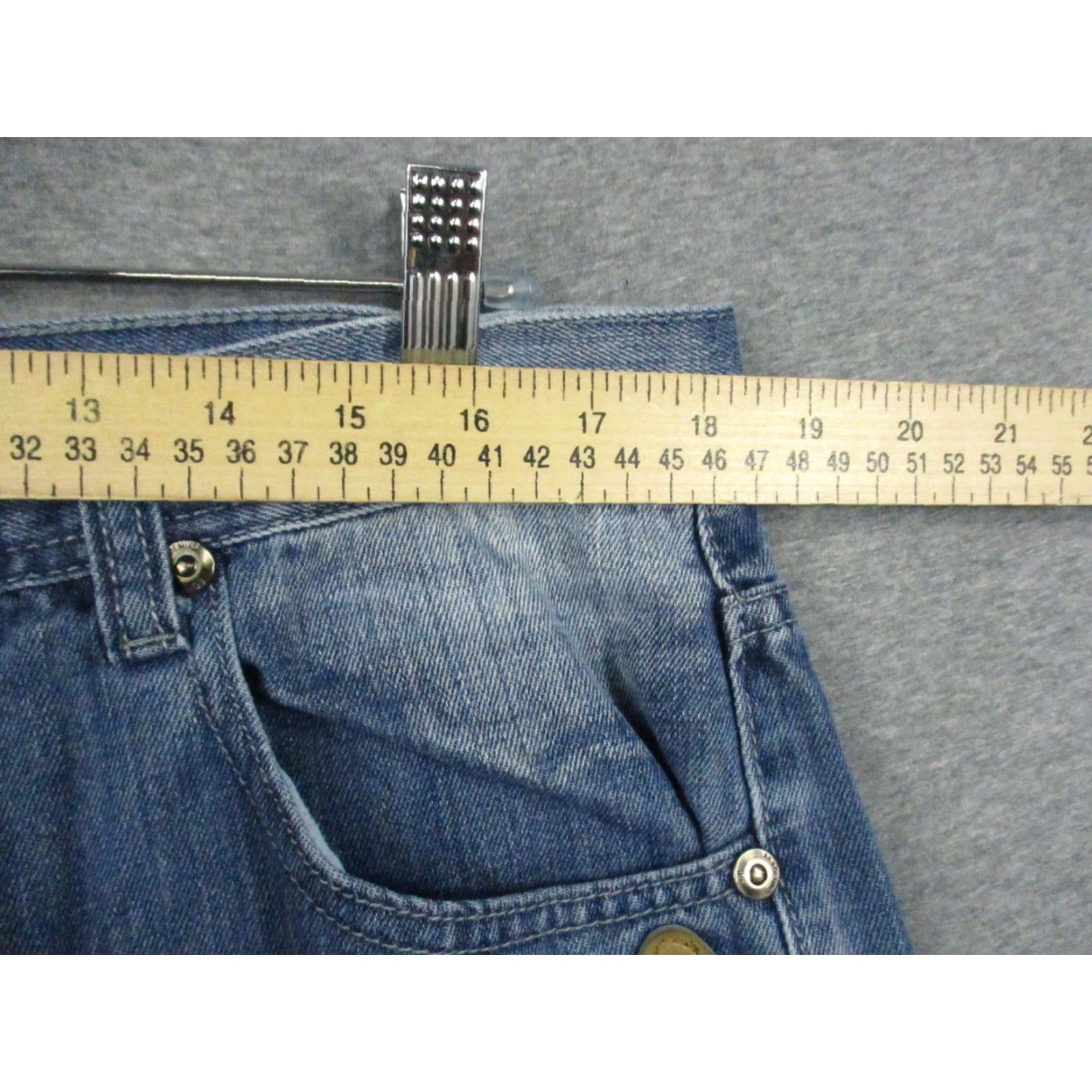 Akademiks VINTAGE AKADEMIKS Jeans Shorts 38 Mens Blue Hip Hop Street Baggy Wide Log Y2K Jeans Shorts Mens 38 Blue Hip Hop Urban Log Embroidered Size US 38 / EU 54 - 4 Thumbnail