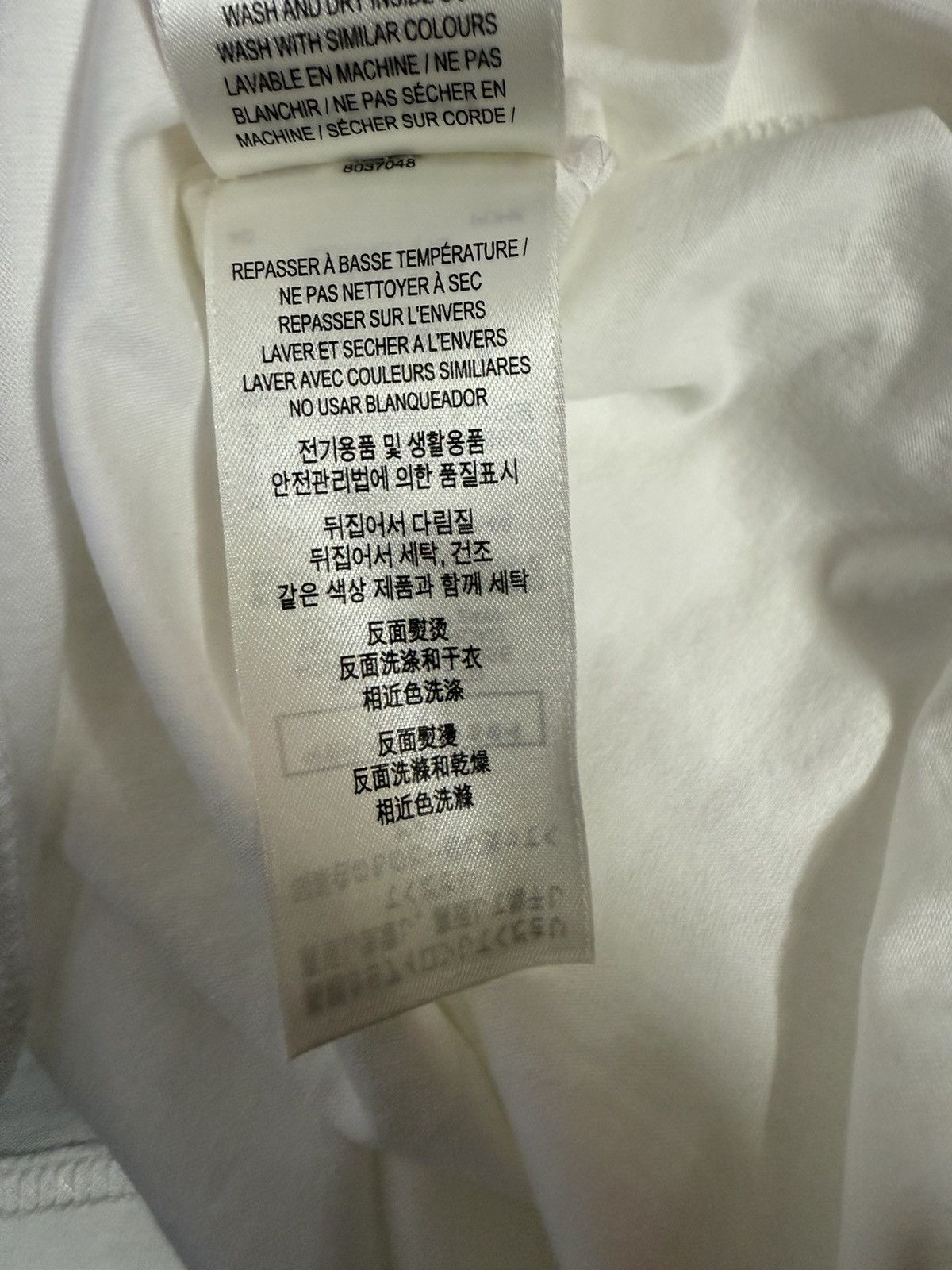 Burberry Burberry Tee circle Size US M / EU 48-50 / 2 - 7 Thumbnail