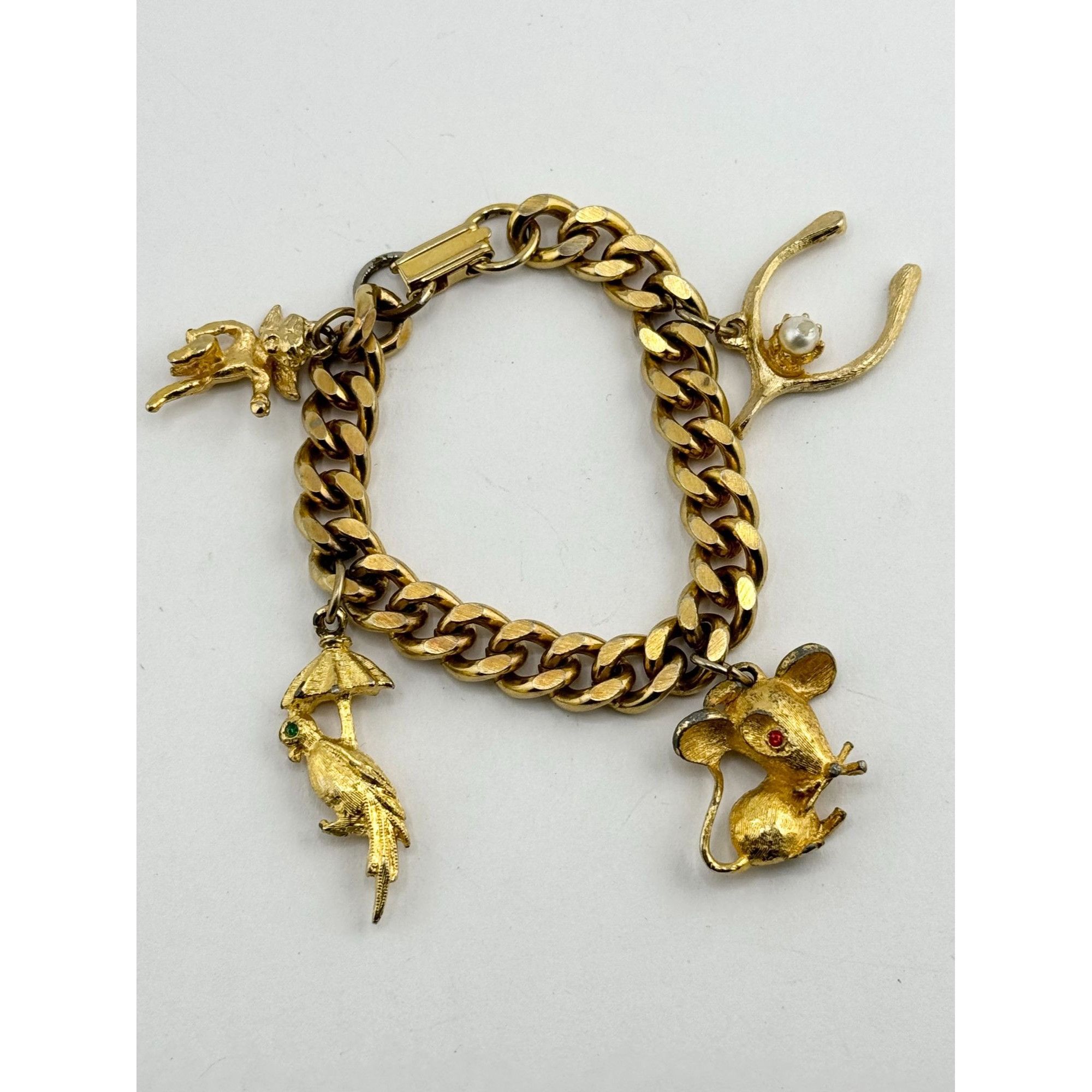 Vintage Vintage gold tone charm bracelet Size ONE SIZE - 1 Thumbnail