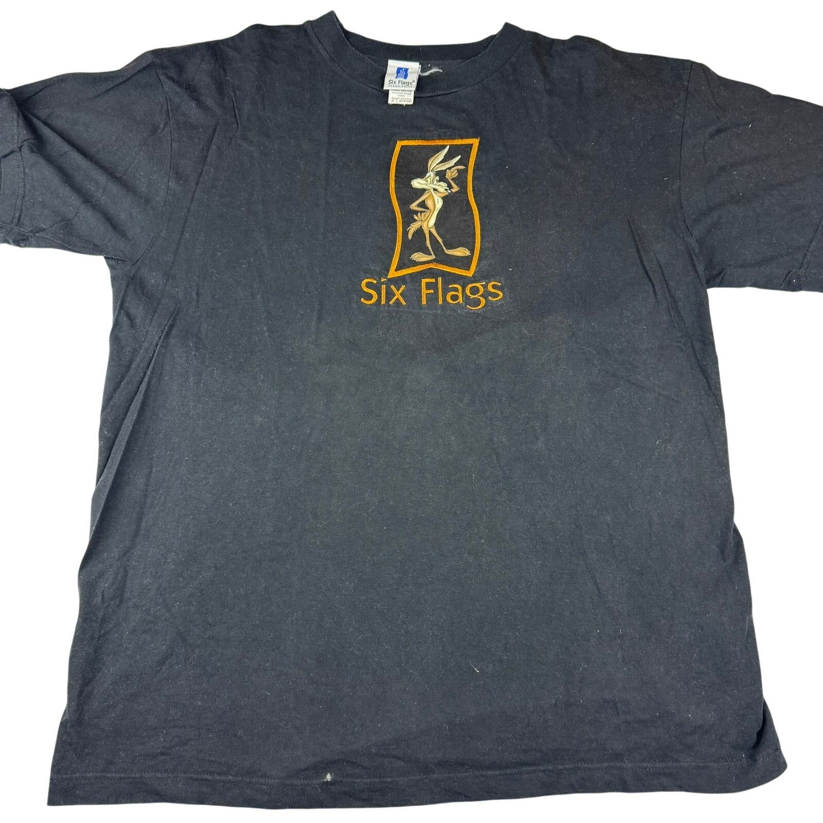 Other Vintage Wile E. Coyote Six Flags T-Shirt - Size XL Size US XL / EU 56 / 4 - 1 Thumbnail