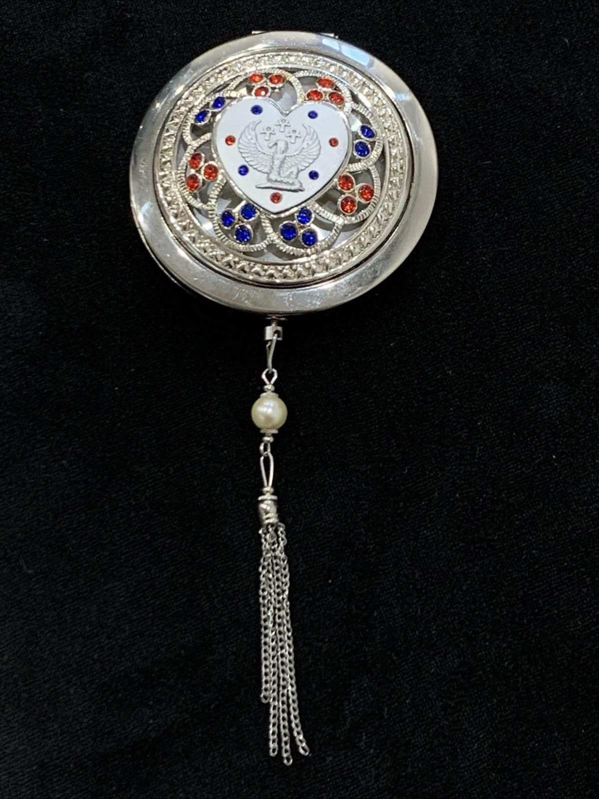 Other Egyptian Revival Compact Mirror Silver Tone Cleopatra Size ONE SIZE - 1 Thumbnail