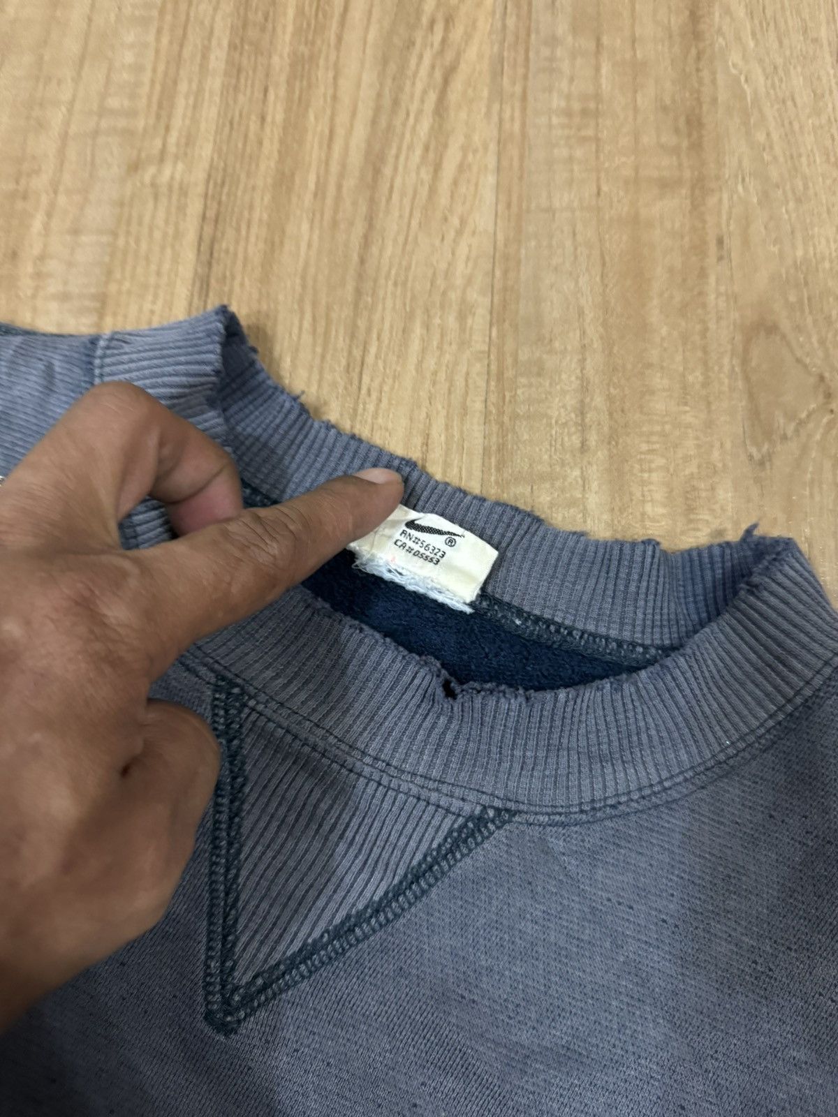 Nike × Vintage VINTAGE DISTRESSED NIKE SWEATSHIRT Size US L / EU 52-54 / 3 - 4 Thumbnail