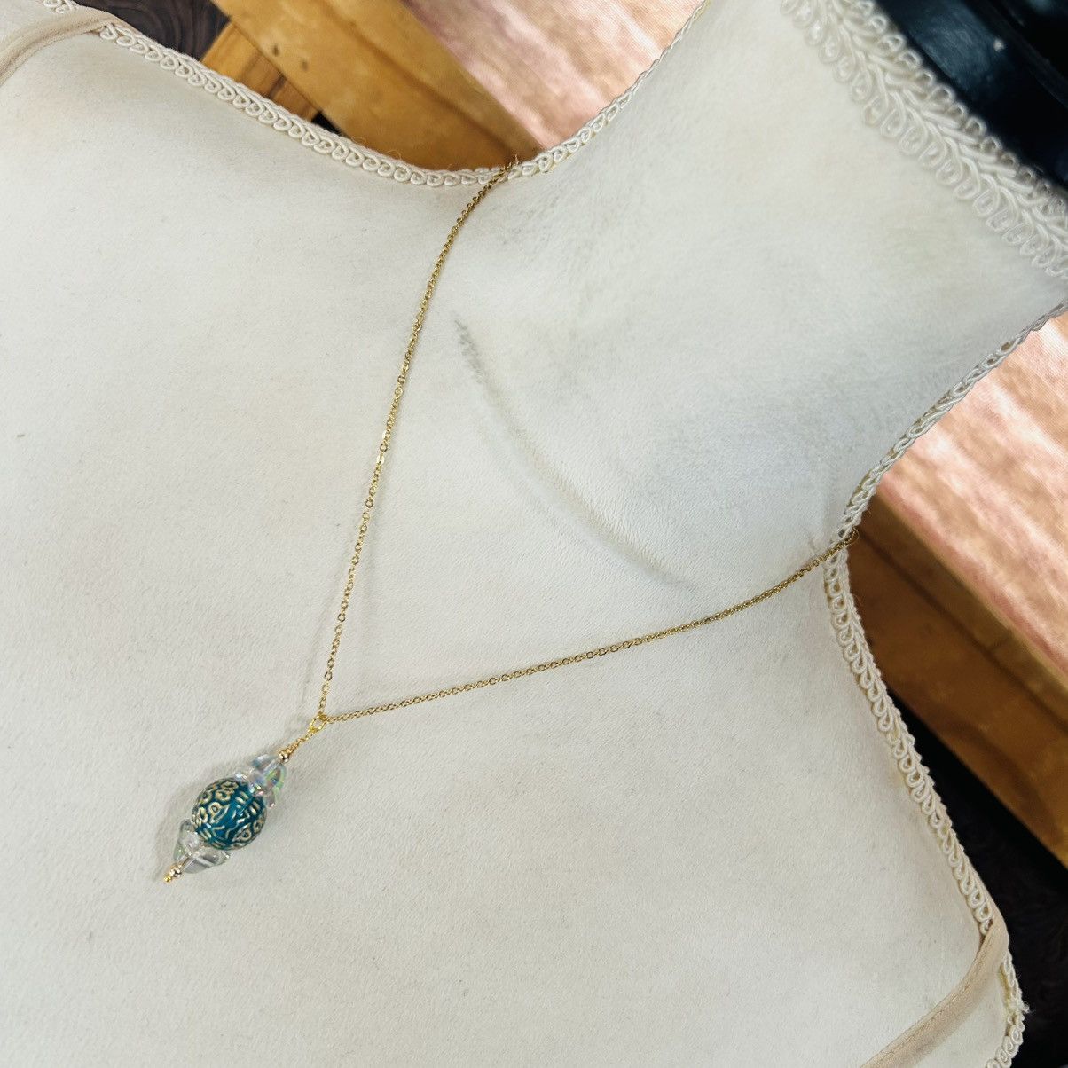 Handmade Handcrafted elegant glass beaded pendant on chain necklace Size ONE SIZE - 2 Thumbnail