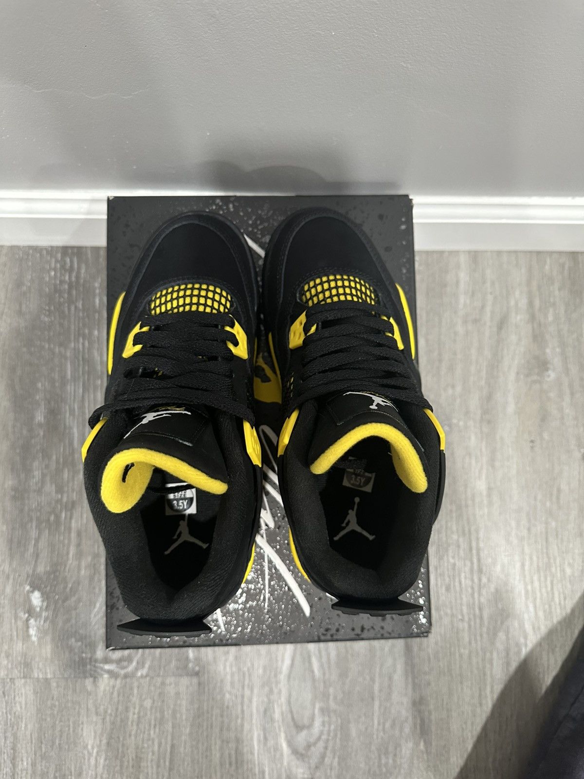 Jordan Brand Air Jordan 4 Retro GS ‘Thunder’ 2023 Size US 5 / IT 35 - 5 Thumbnail