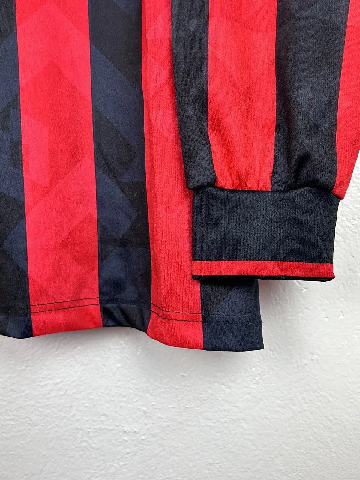 Lotto Sport Vintage Lotto AC Milan 1993/94 Home Kit Reworked L/S Jersey Size US M / EU 48-50 / 2 - 6 Thumbnail