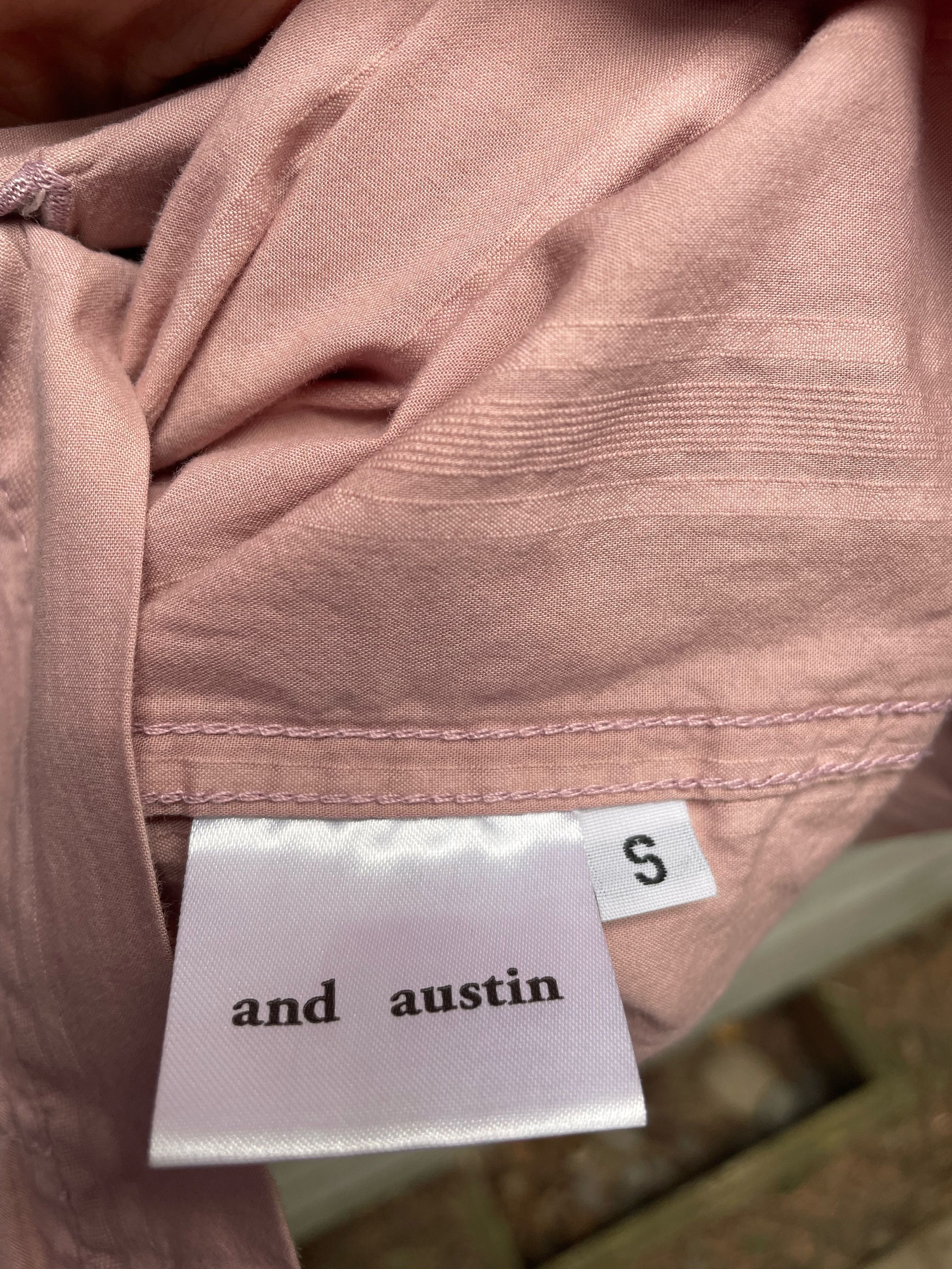 And Austin Raglan Dobby Striped Short-Sleeved Shirt in Dusty Pink Size US S / EU 44-46 / 1 - 4 Thumbnail