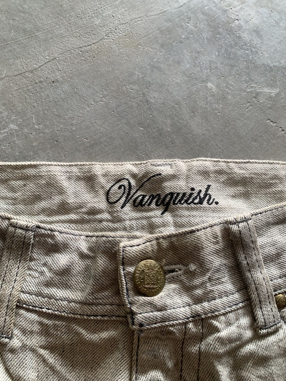 If Six Was Nine × Le Grande Bleu (L.G.B.) × Vanquish VANQUISH GOLD coal wash distressed jeans Size US 34 / EU 50 - 5 Thumbnail