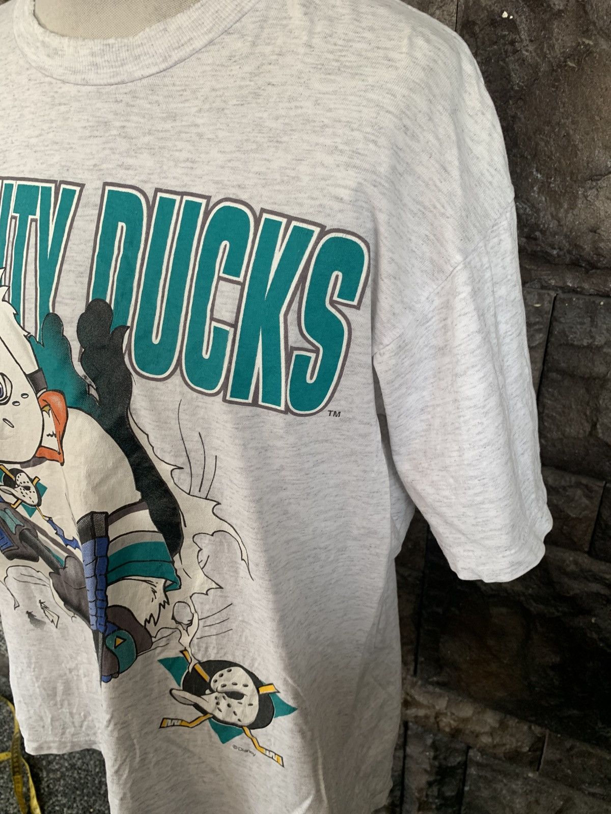 NHL Vintage 90s Mighty Ducks NHL Nutmeg Ice Hockey T shirt Size US L / EU 52-54 / 3 - 5 Thumbnail