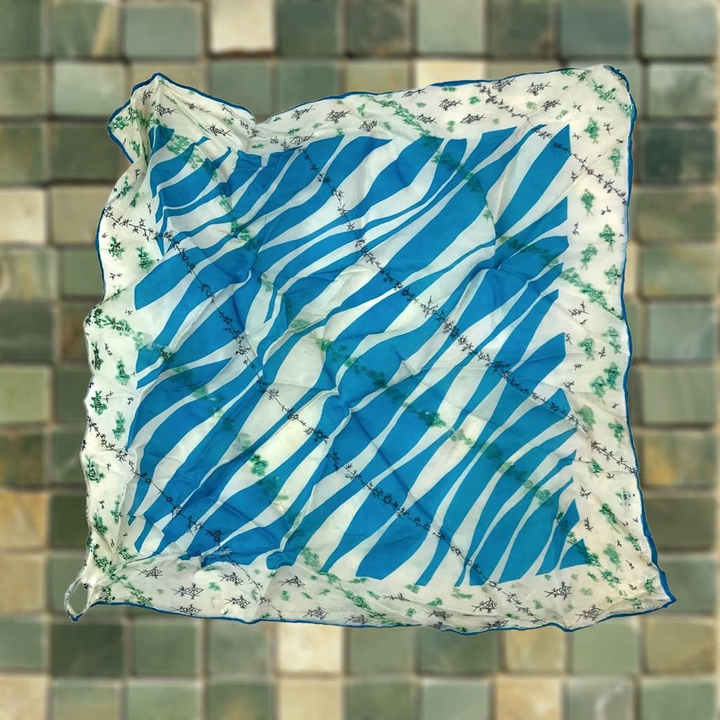 Vintage VINTAGE Scarf Blue Green Fish 15 x 15 DAMAGED CUTTER Women Square Scarf Size ONE SIZE - 1 Thumbnail
