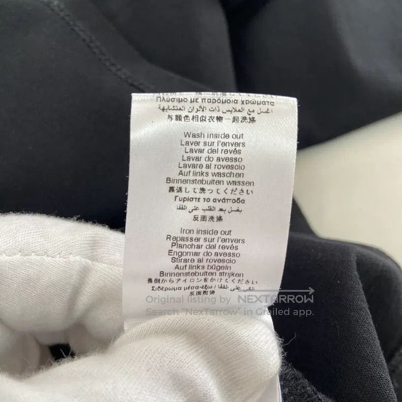 Givenchy Givenchy Size 12+ Black Letter T-Shirt Size US S / EU 44-46 / 1 - 6 Thumbnail