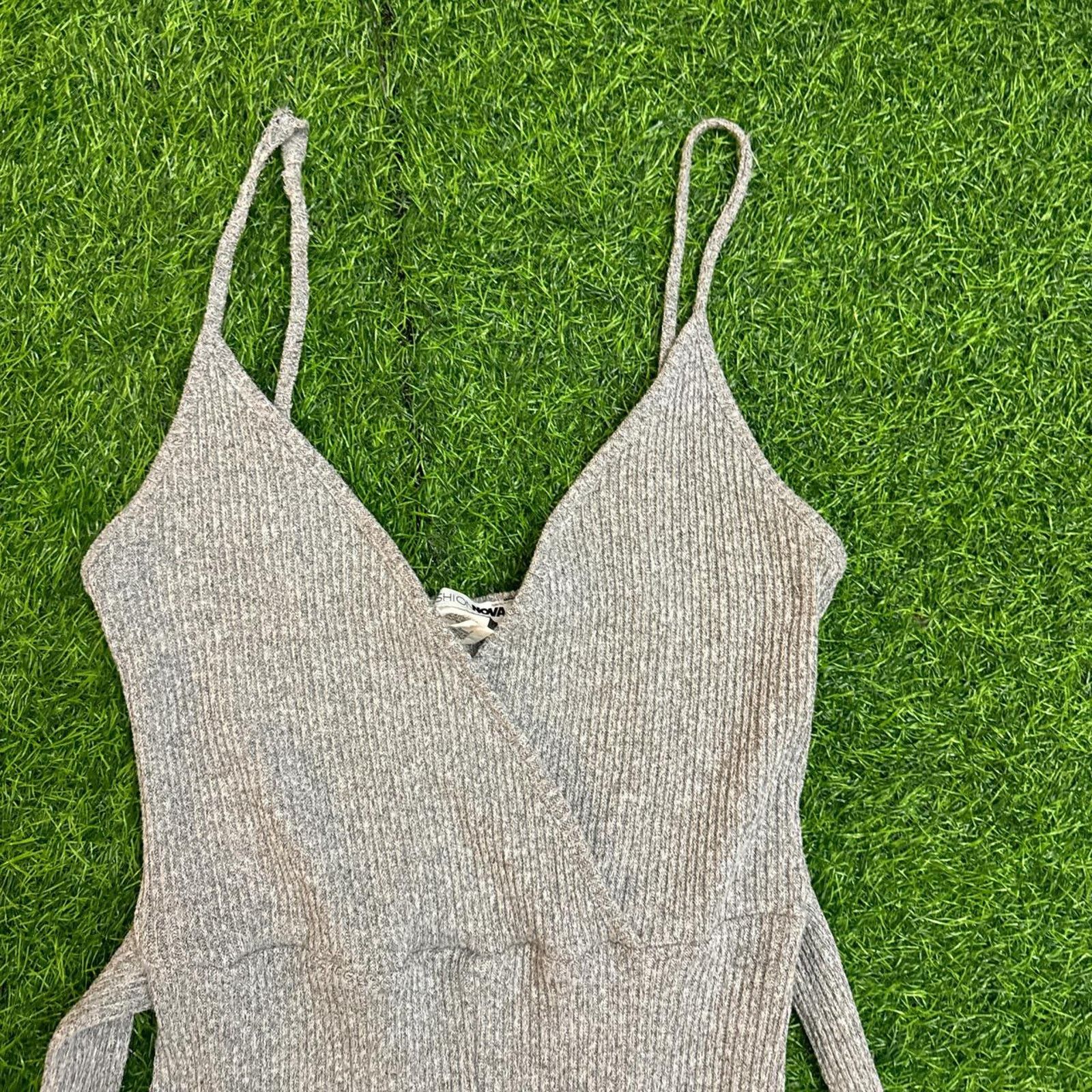 Other Fashion Nova Gray Knit Tie-Waist Jumpsuit Size 27" / US 4 / IT 40 - 2 Thumbnail