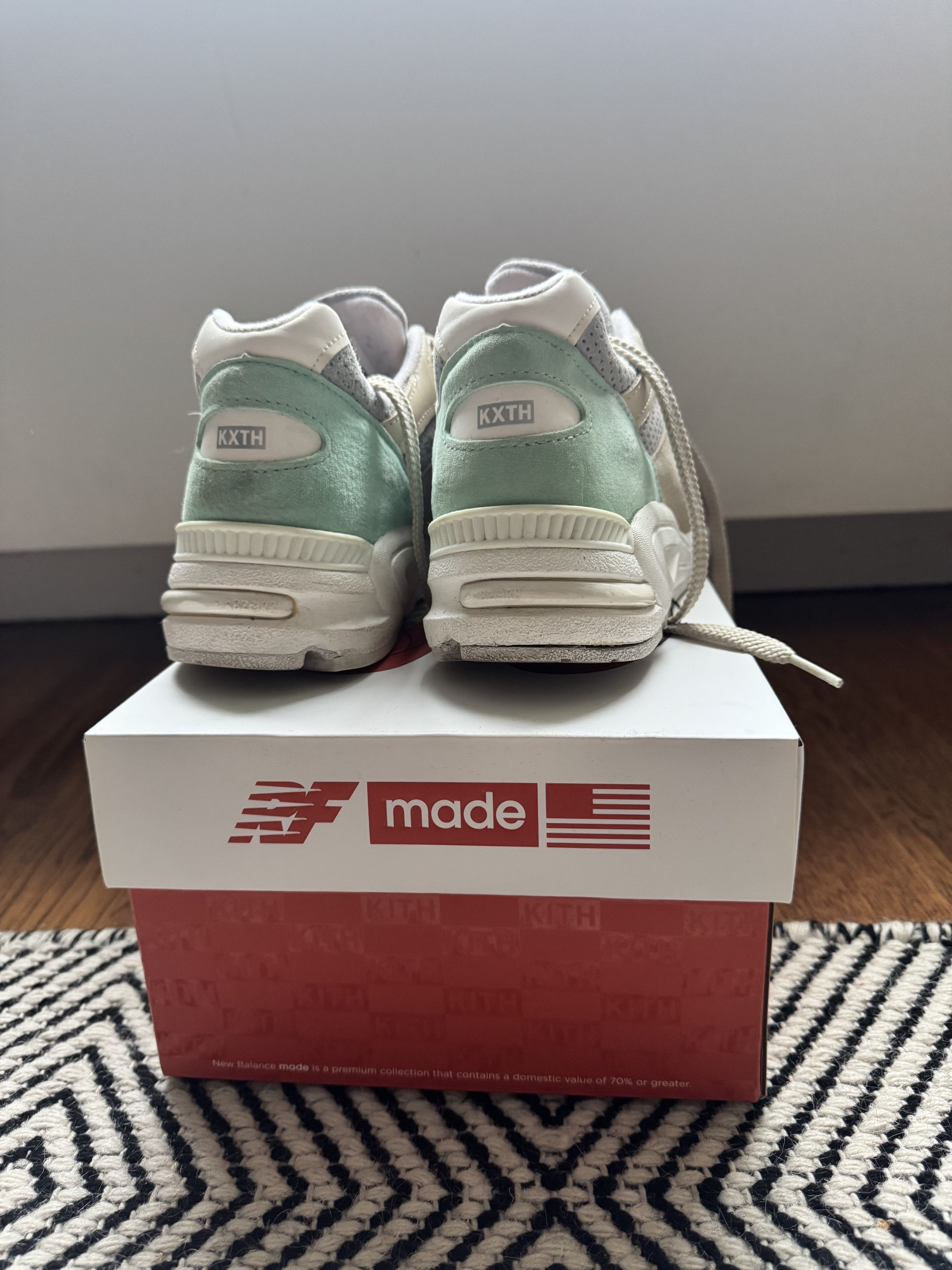 Kith × New Balance New Balance 990v2 Kith Cyclades Size US 9 / EU 42 - 4 Thumbnail