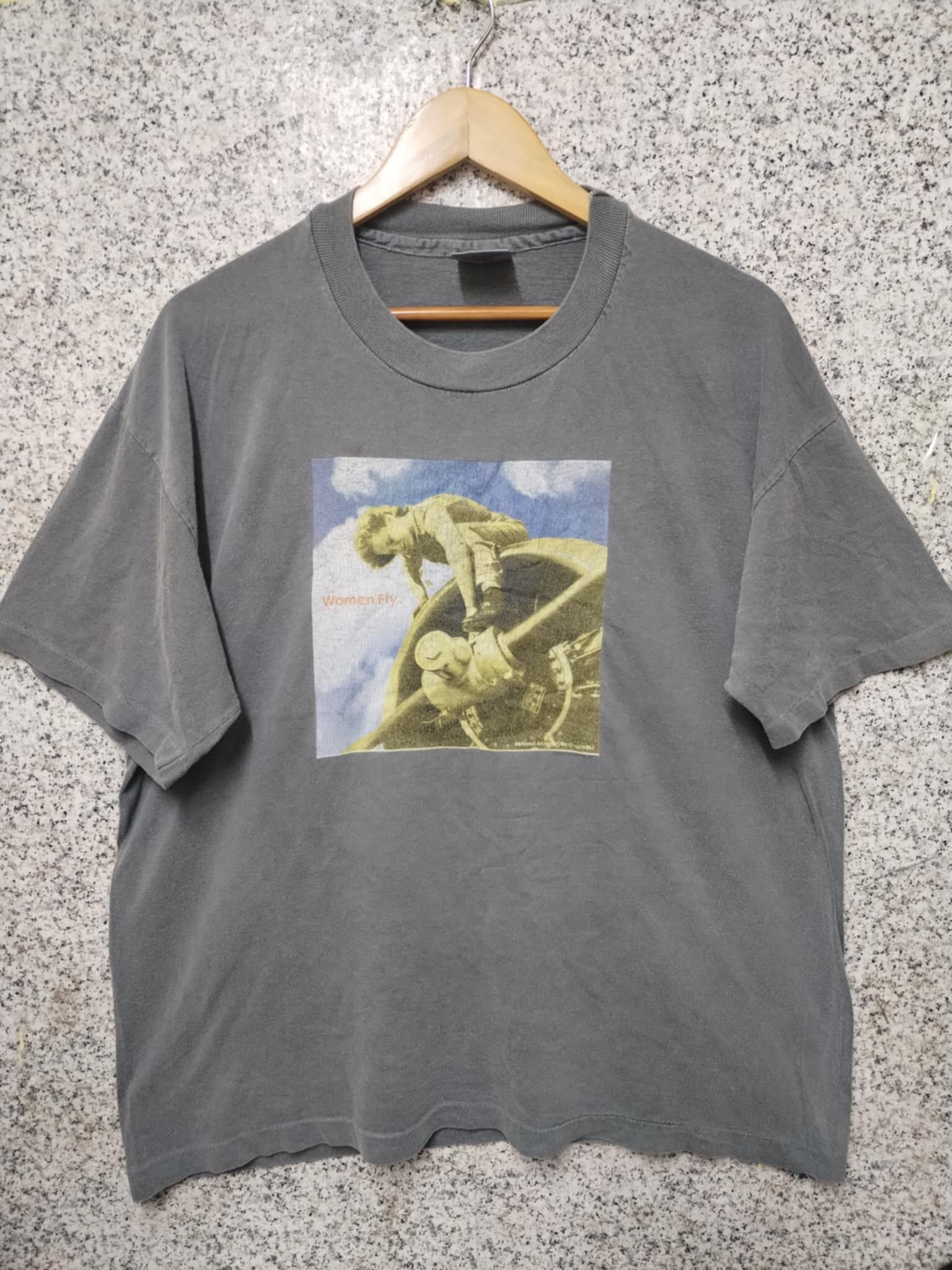 Vintage Thrashed Sun Faded Vintage Movie tee Distressed Grunge Band Size US L / EU 52-54 / 3 - 1 Thumbnail