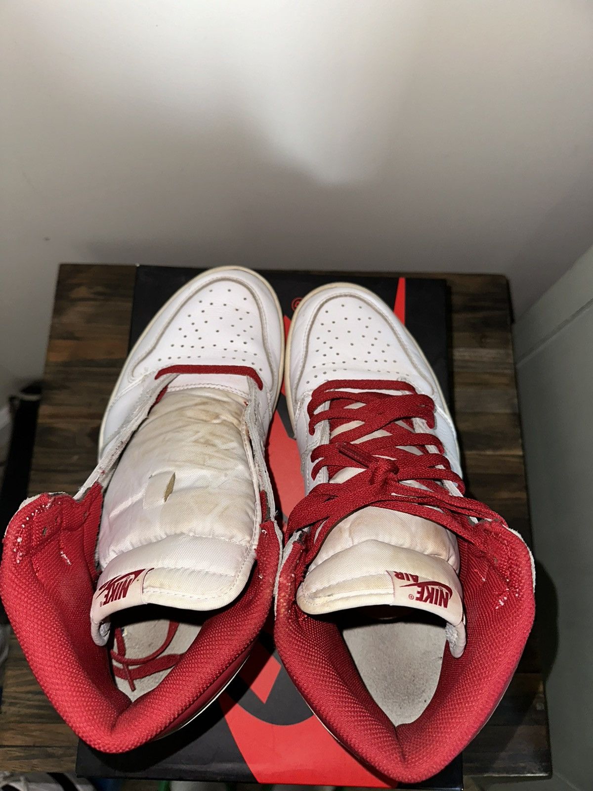Jordan Brand × Nike Jordan 1 Metallic Red Size US 11 / EU 44 - 5 Thumbnail