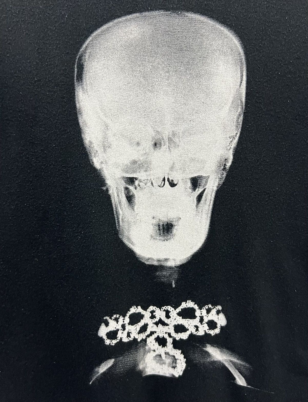 Japanese Brand × Vintage Helmut Newton Skull T shirt Size US L / EU 52-54 / 3 - 5 Thumbnail