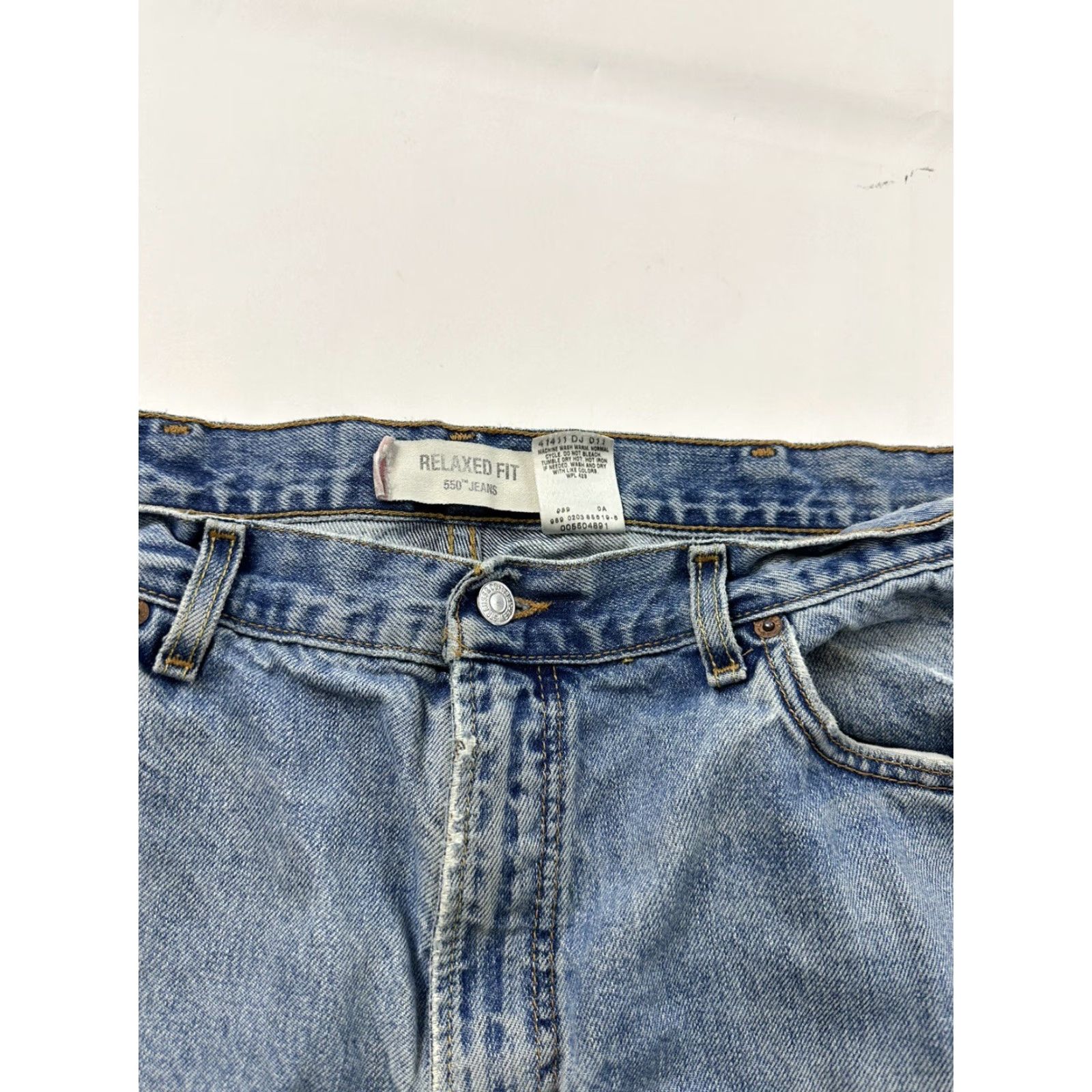 Levi's VINTAGE Levi's 550 Jeans Men 36x29 Blue 100% Cotton Relaxed Tapered Red Tab Mens Size US 36 / EU 52 - 4 Thumbnail