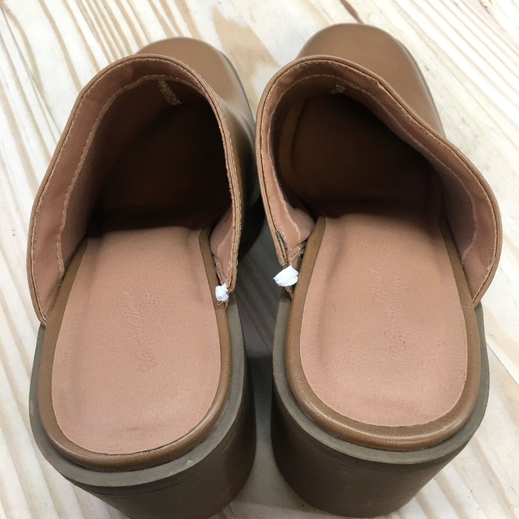 Vintage Universal Thread Platform Heels Womens 9 Brown Faux Leather Mules Casual Size US 9 / IT 39 - 6 Thumbnail