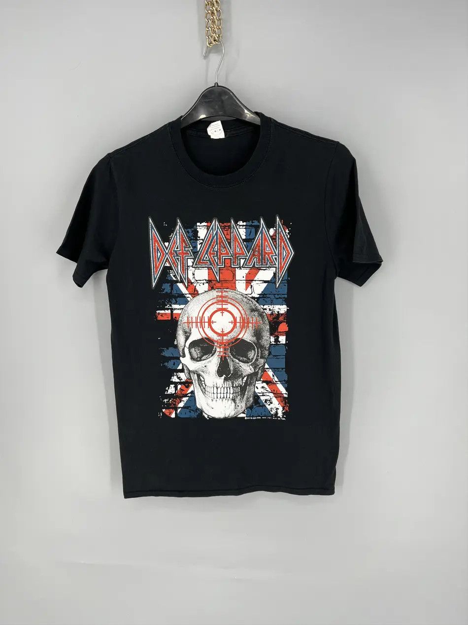 Band Tees × Vintage Vintage Y2K Def Leppard Pryromania Band Tee Size M Size US M / EU 48-50 / 2 - 2 Thumbnail