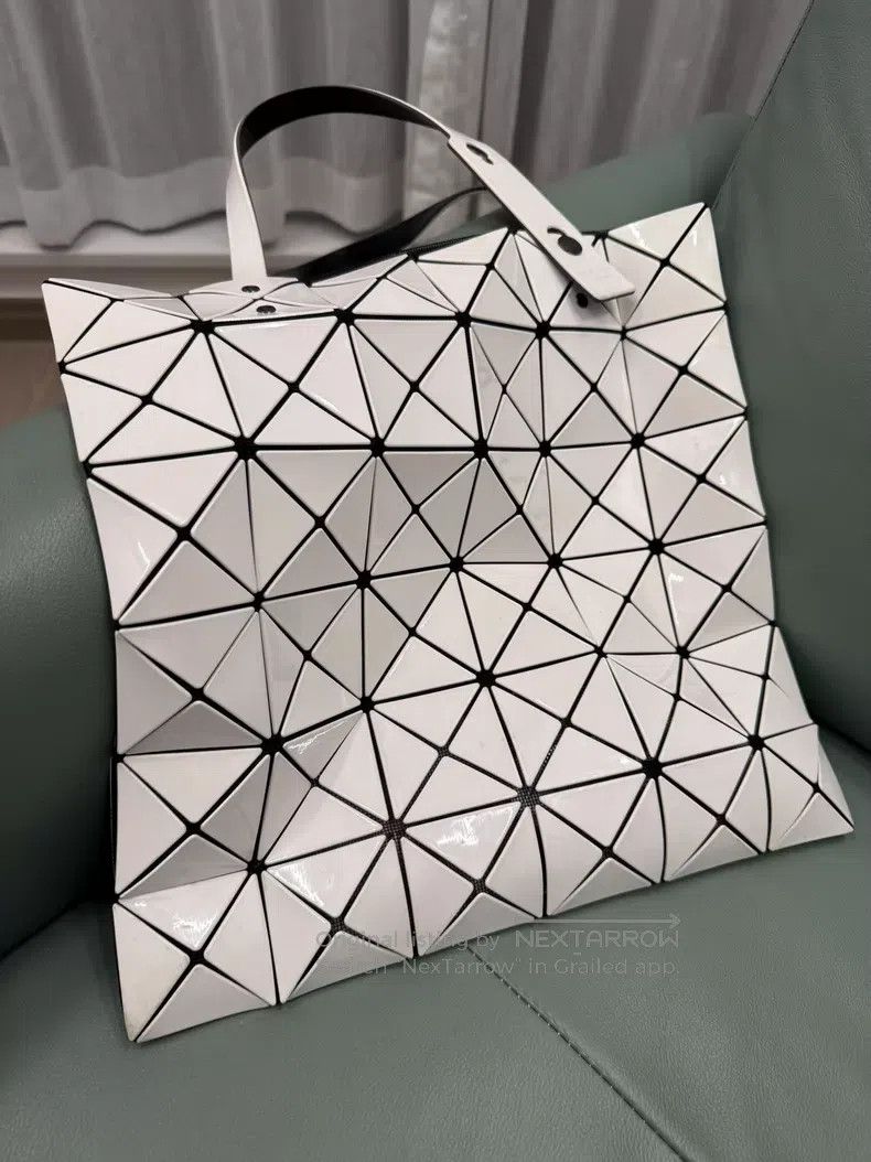 Issey Miyake Issey Miyake White Classic Six Grid Bag Size ONE SIZE - 2 Thumbnail
