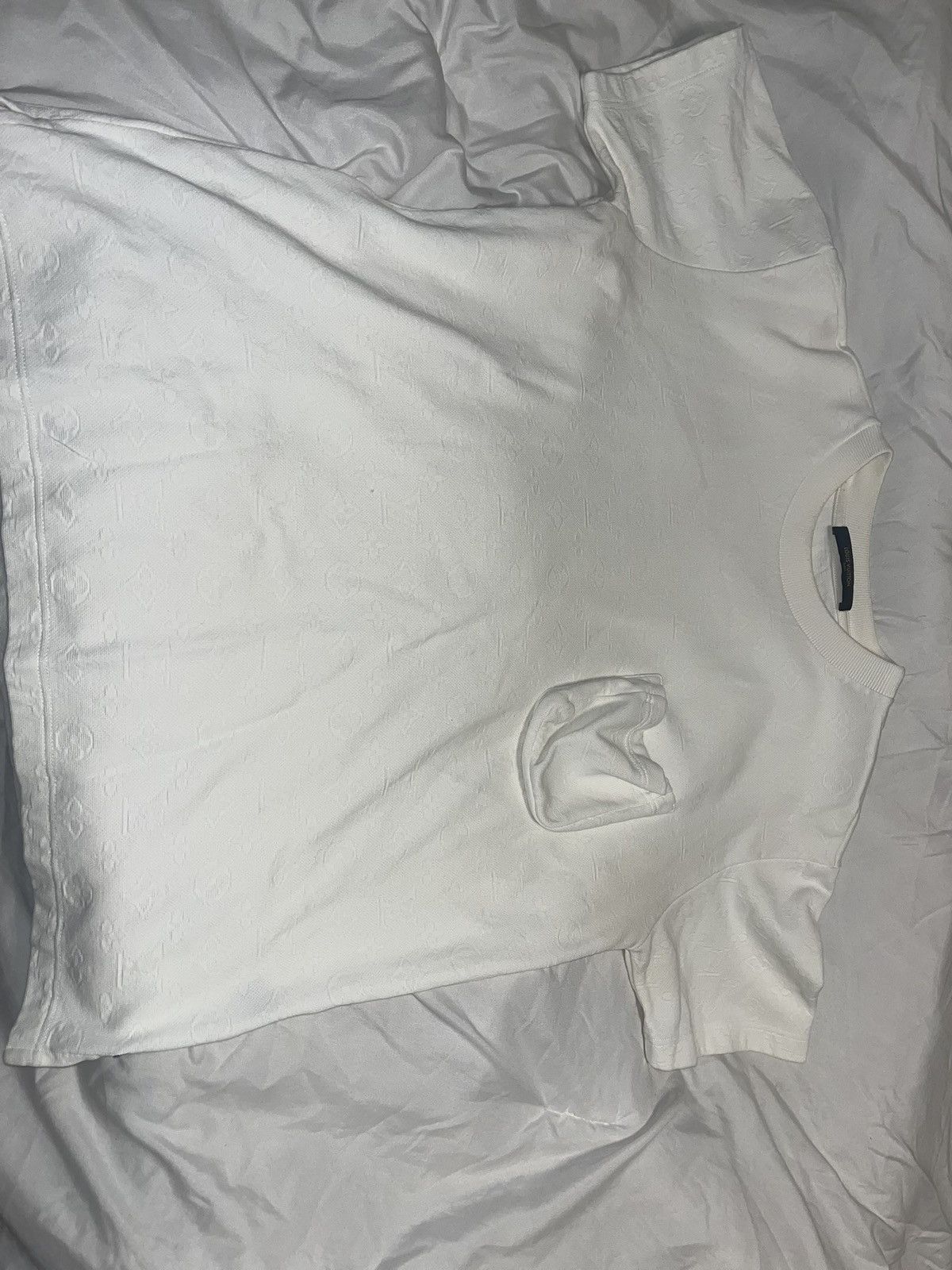 Louis Vuitton Louis Vuitton POCKET MONOGRAN TSHIRT sm shirt Size US S / EU 44-46 / 1 - 3 Thumbnail